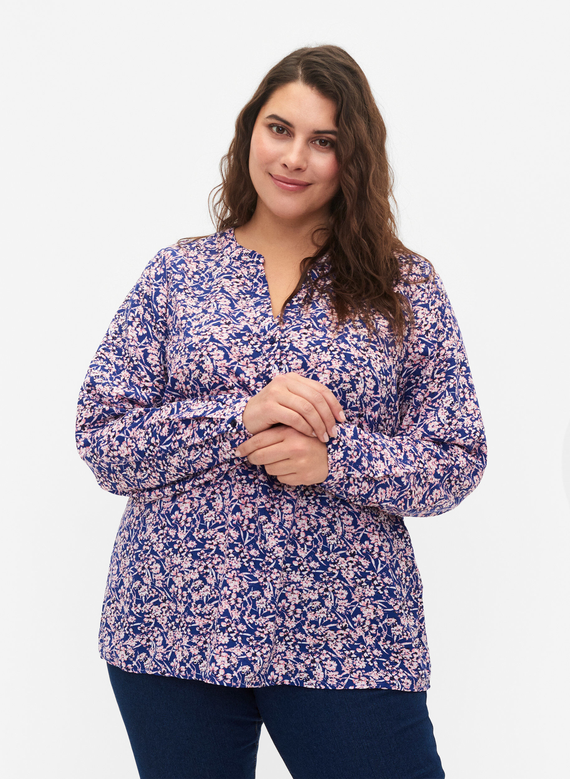 ZizziFLASH - Lang&auml;rmelige Bluse mit Print, Strong Blue Flower, Model image number 0