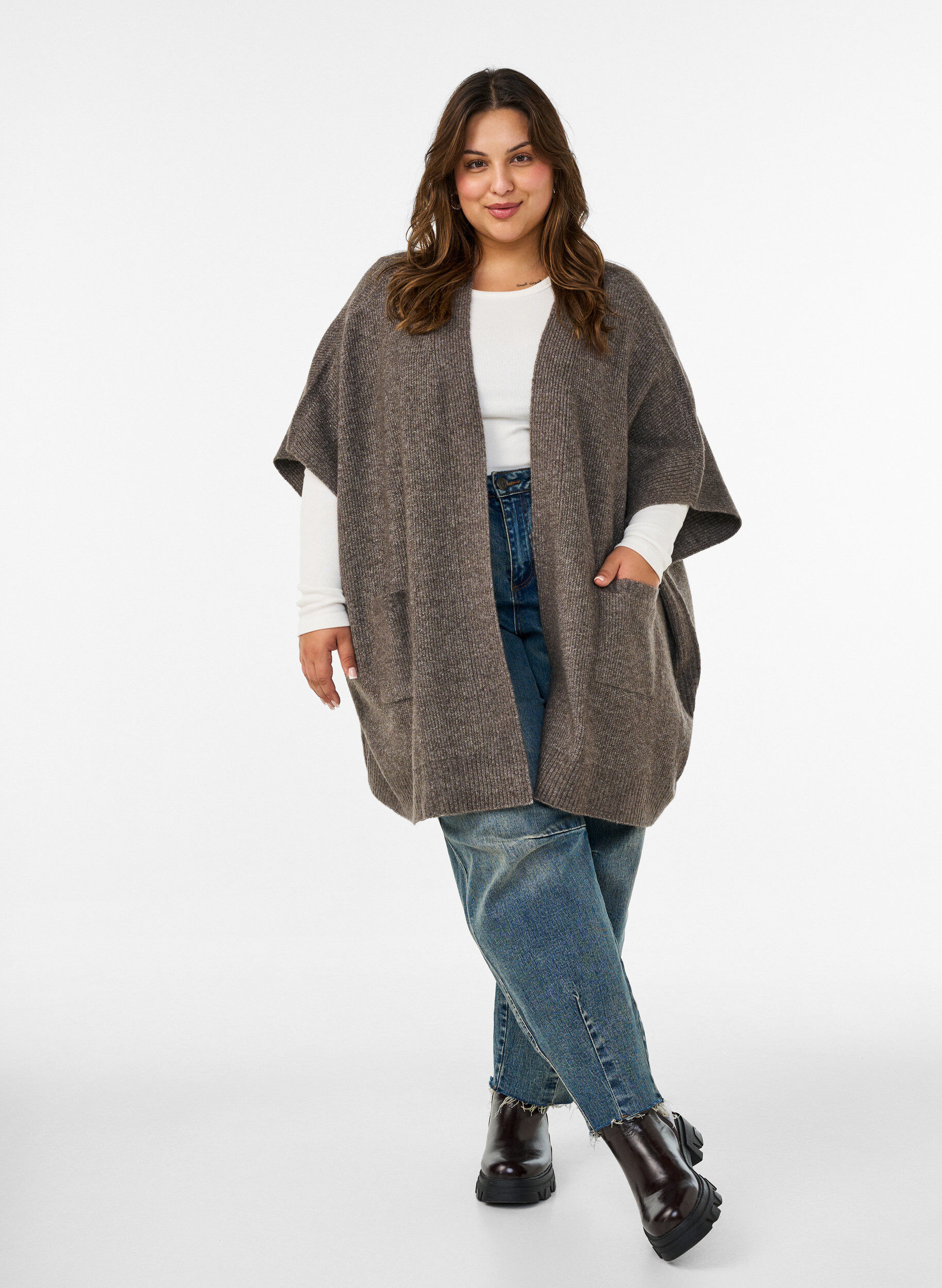ZizziStrickjacke mit offener Vorderseite und weiten &Auml;rmeln, Braun, Model image number 1