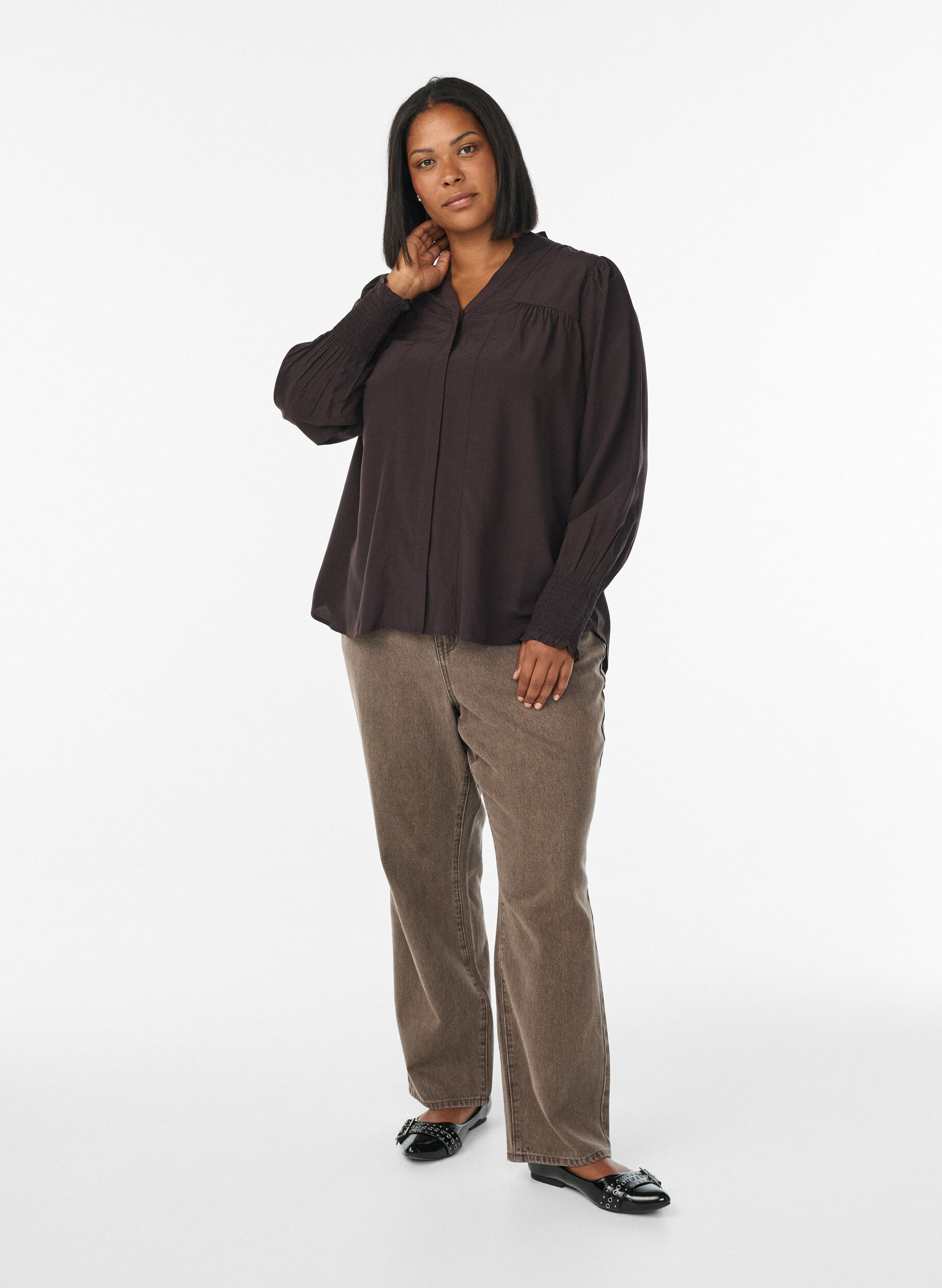 ZizziBluse mit R&uuml;schenkragen und Raffung, Braun, Model image number 1