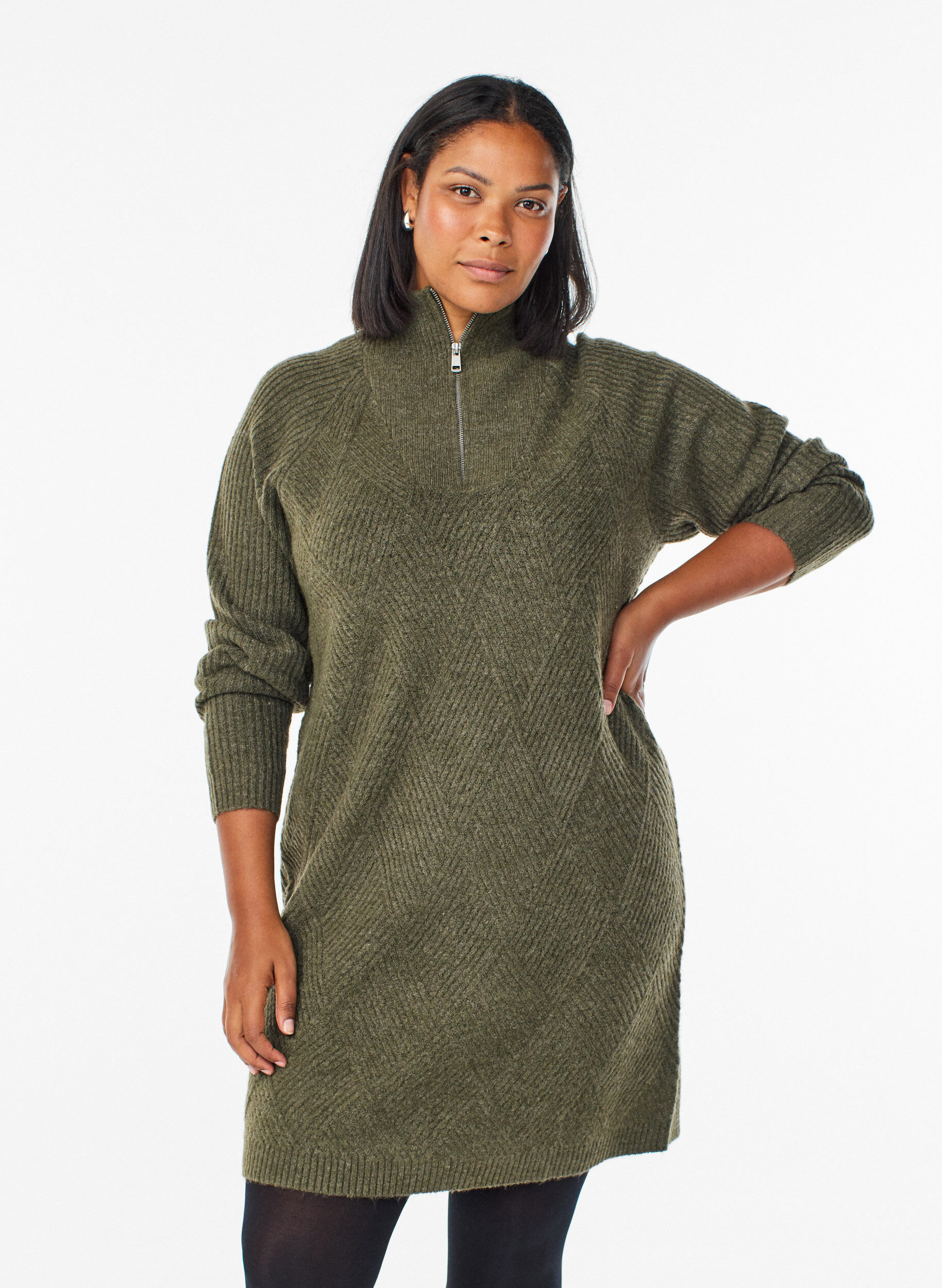 Knielanges Strickkleid mit hohem Kragen, Gr&uuml;n, Model