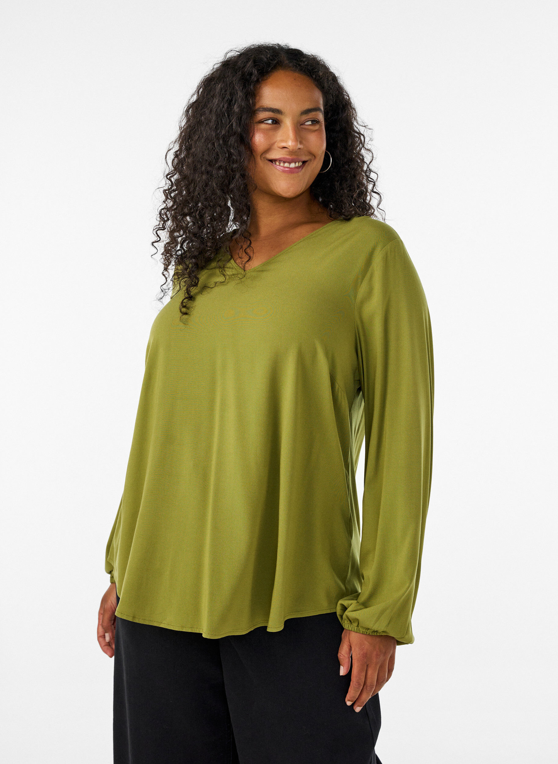 ZizziBluse aus Viskose mit V-Ausschnitt und langen &Auml;rmeln, Gr&uuml;n, Model image number 0