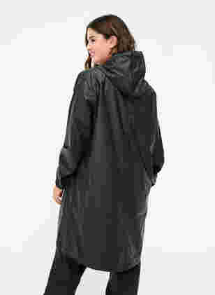 Regenjacke mit Kapuze und Knopfverschluss, Black, Model