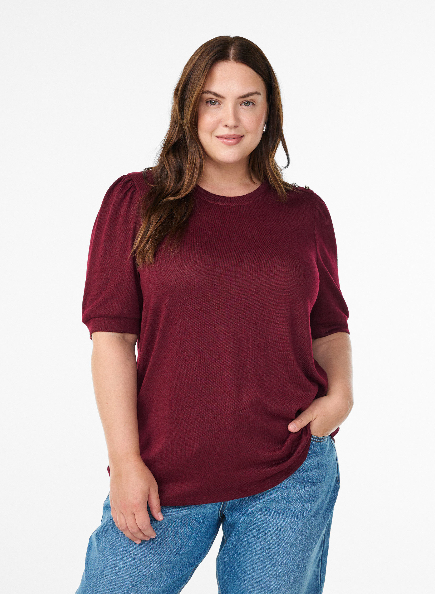 Bluse mit Knopfdetail und kurzen Puff&auml;rmeln, Dunkles Bordeaux, Model
