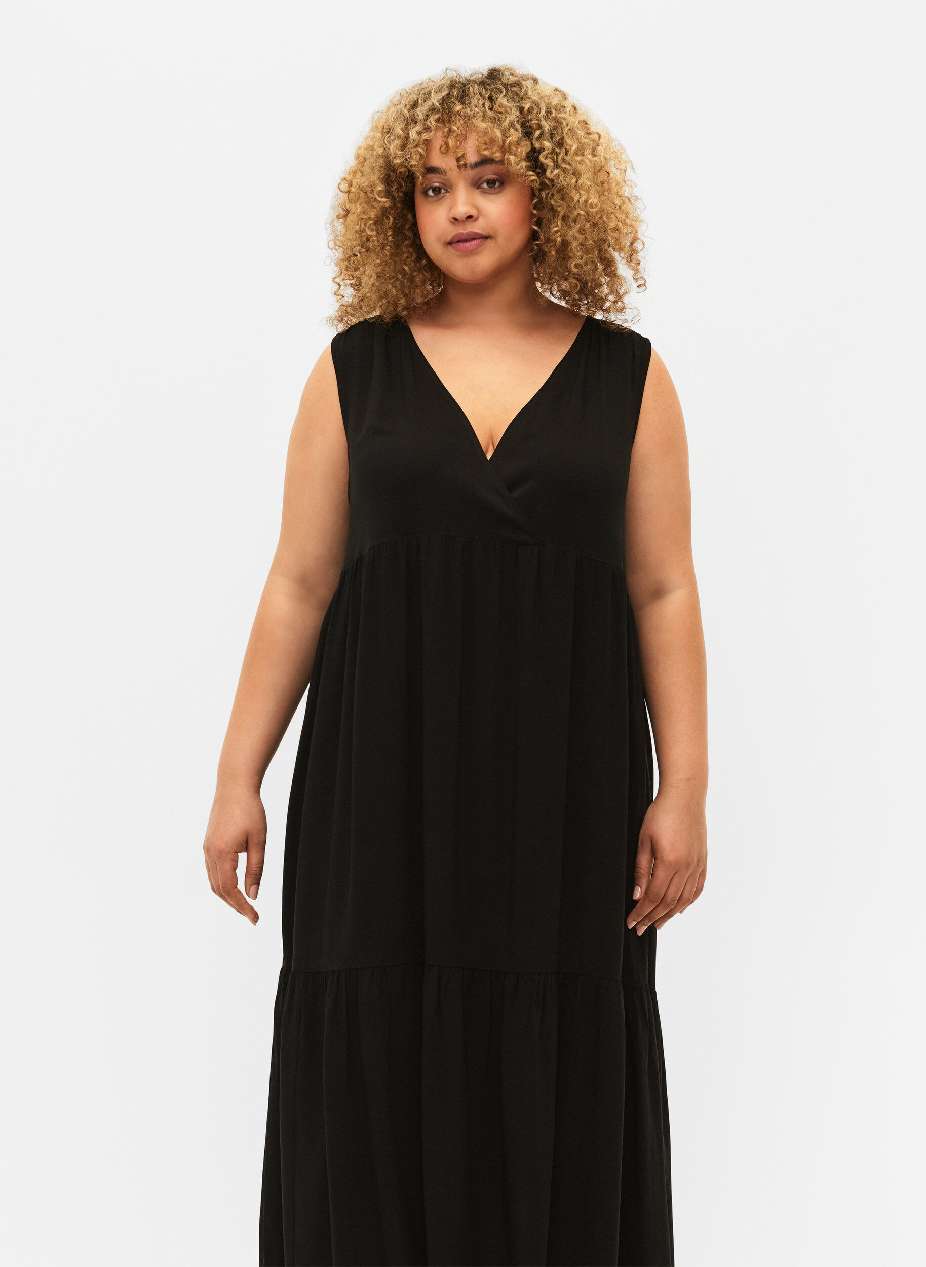 Zizzi&Auml;rmelloses Maxikleid aus Viskose, Black, Model image number 2