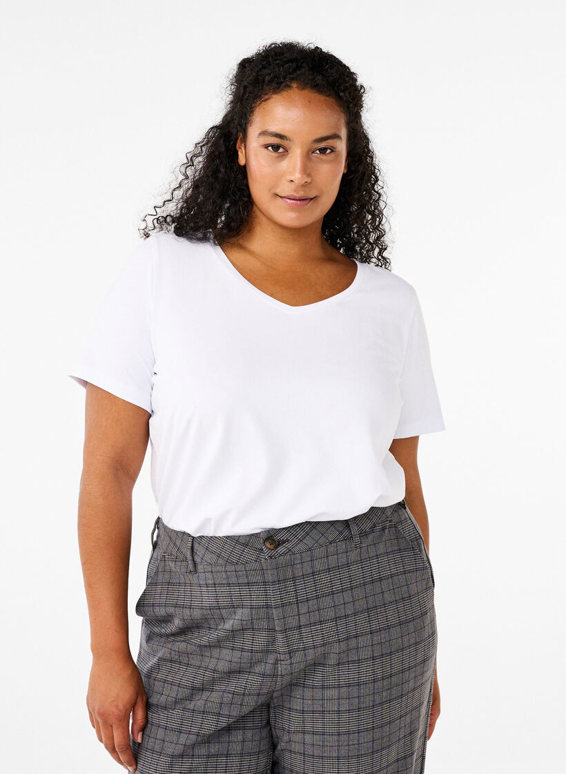 Einfarbiges basic T-Shirt aus Baumwolle, Bright White, Model image number 0