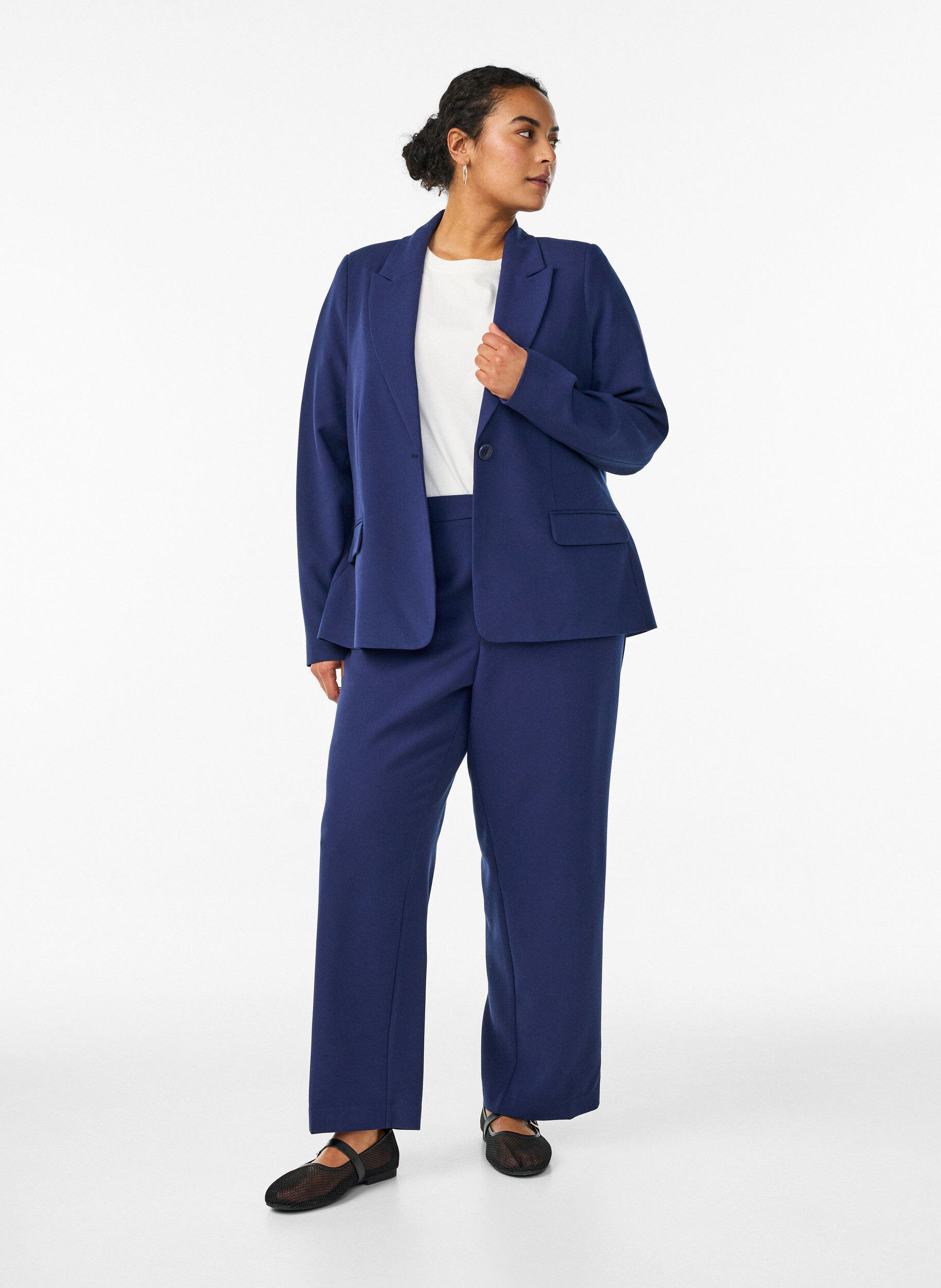 ZizziKlassischer Blazer mit Ein-Knopf-Verschluss und Taschen, Blau, Model image number 1