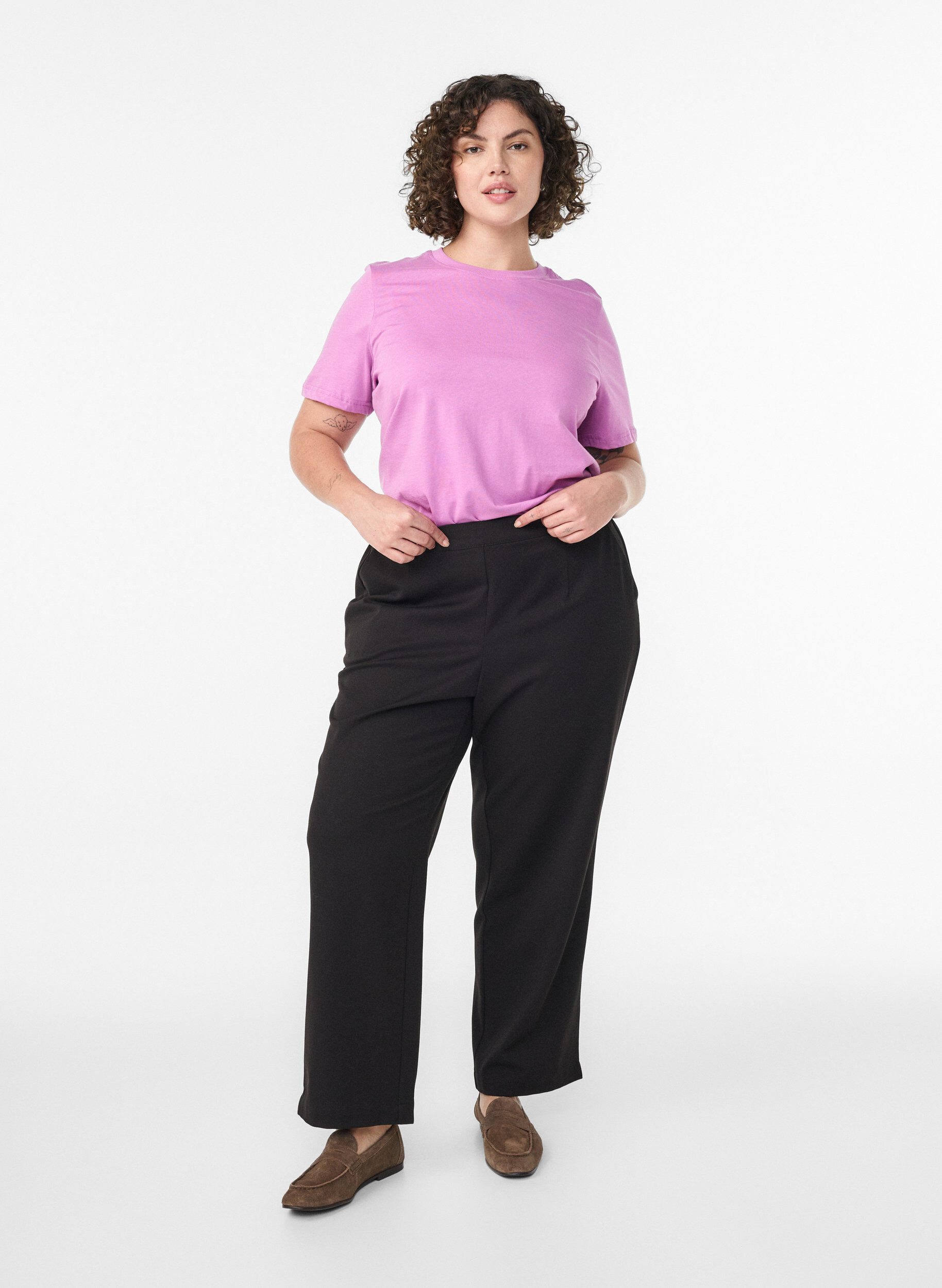 ZizziBasic T-Shirt aus Baumwolle mit Rundhalsausschnitt, Lila, Model image number 1