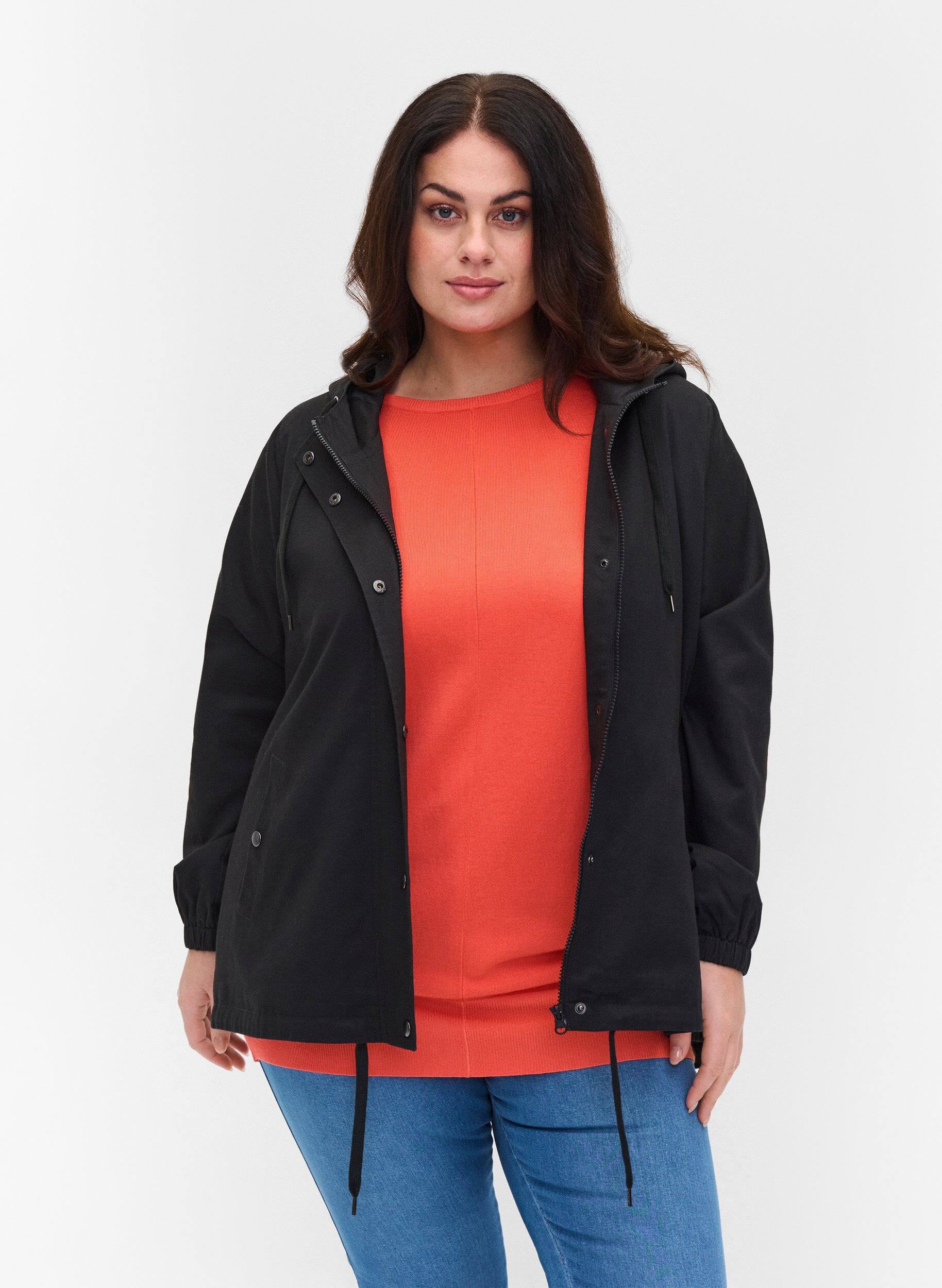 ZizziKurze Parkajacke mit Kapuze und Kordelzug, Black, Model image number 0