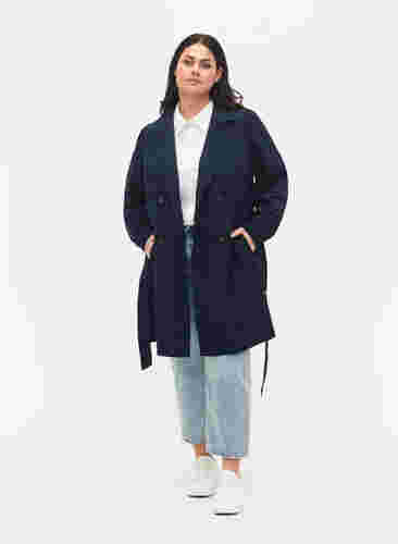 Trenchcoat mit Gürtel und Taschen, Navy Blazer, Model image number 2