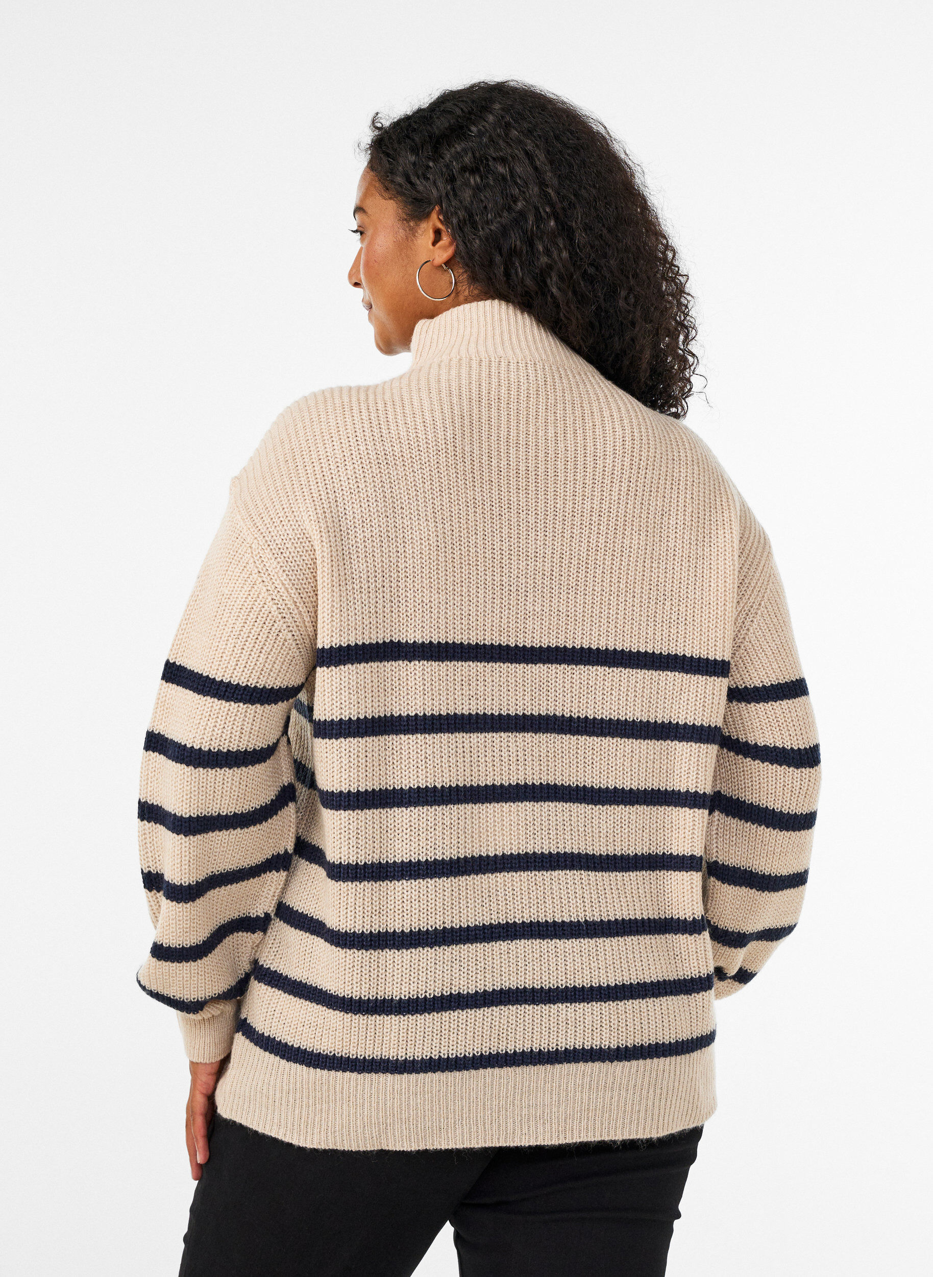 ZizziStrickpullover mit hohem Kragen und Rei&szlig;verschluss, Vanille, Model image number 2