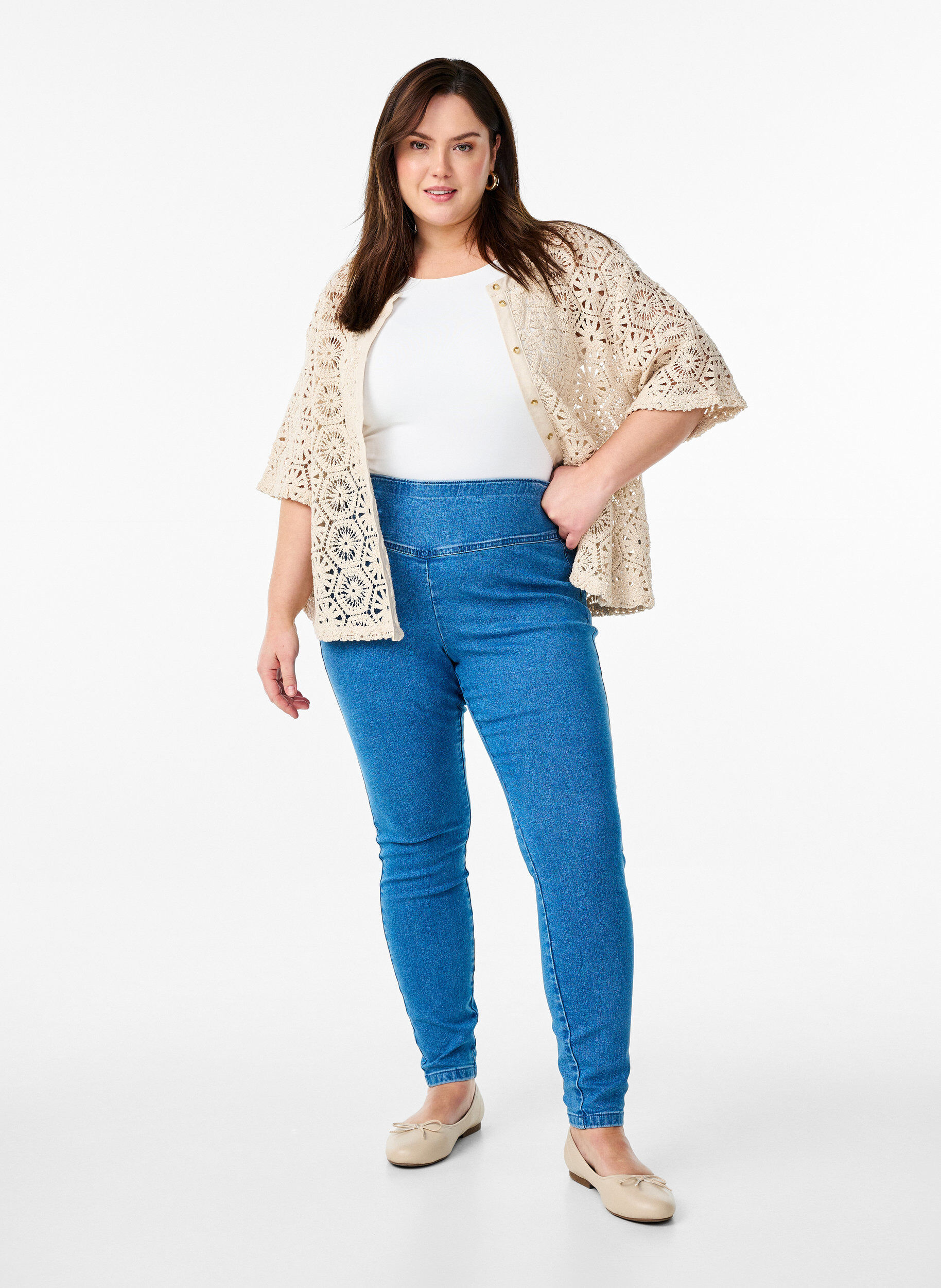 Elastische Jeggings mit hoher Taille, Blau, Model