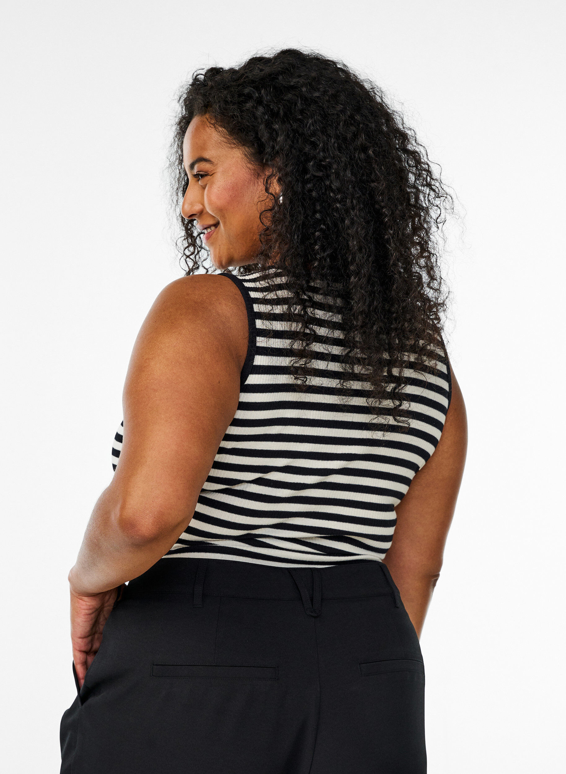 ZizziGestreiftes Tanktop mit Rippenstruktur, Schwarz, Model image number 2