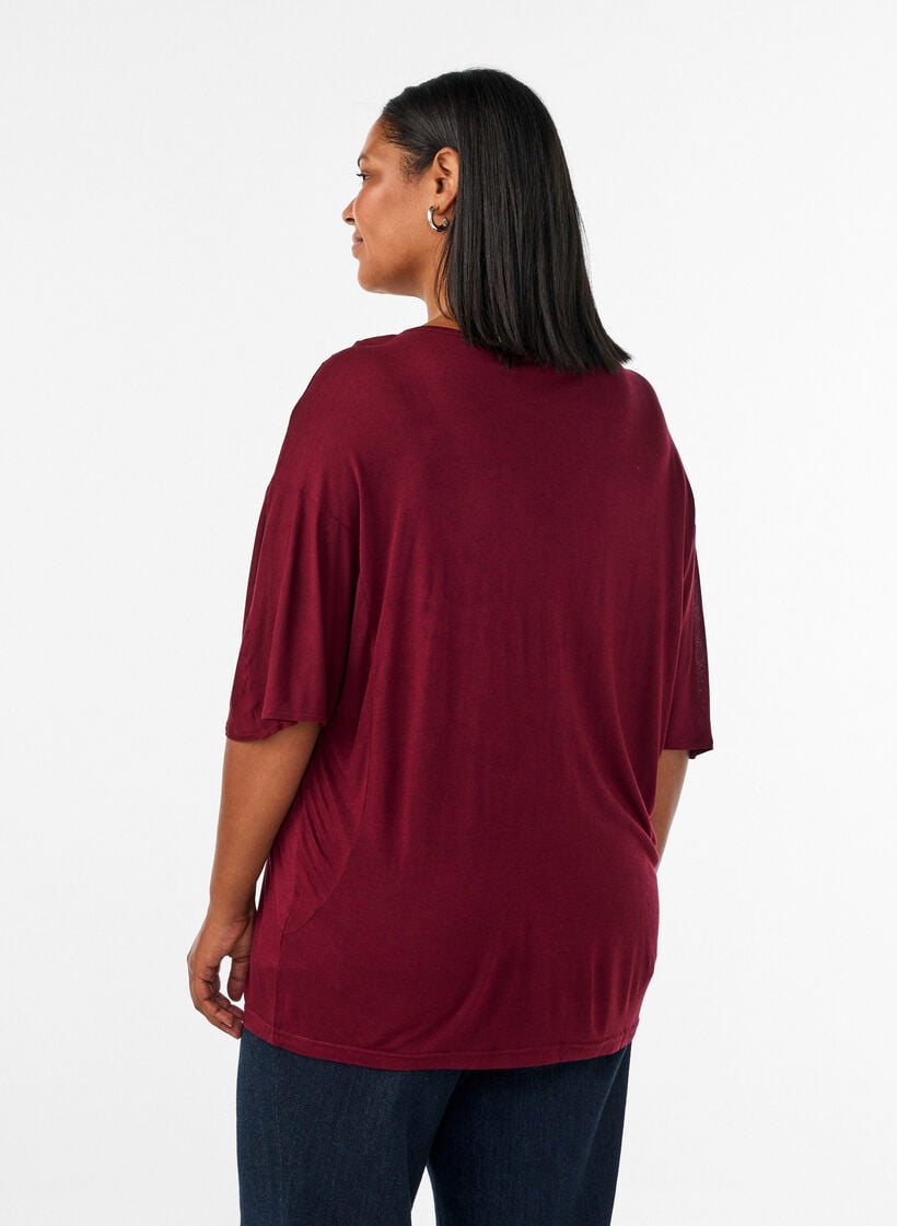 Lockeres T-Shirt aus Viskose-Jersey, Rot, Model image number 2