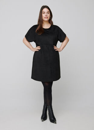 Kurzarm Kleid aus Kunstwildleder, Black, Model image number 2