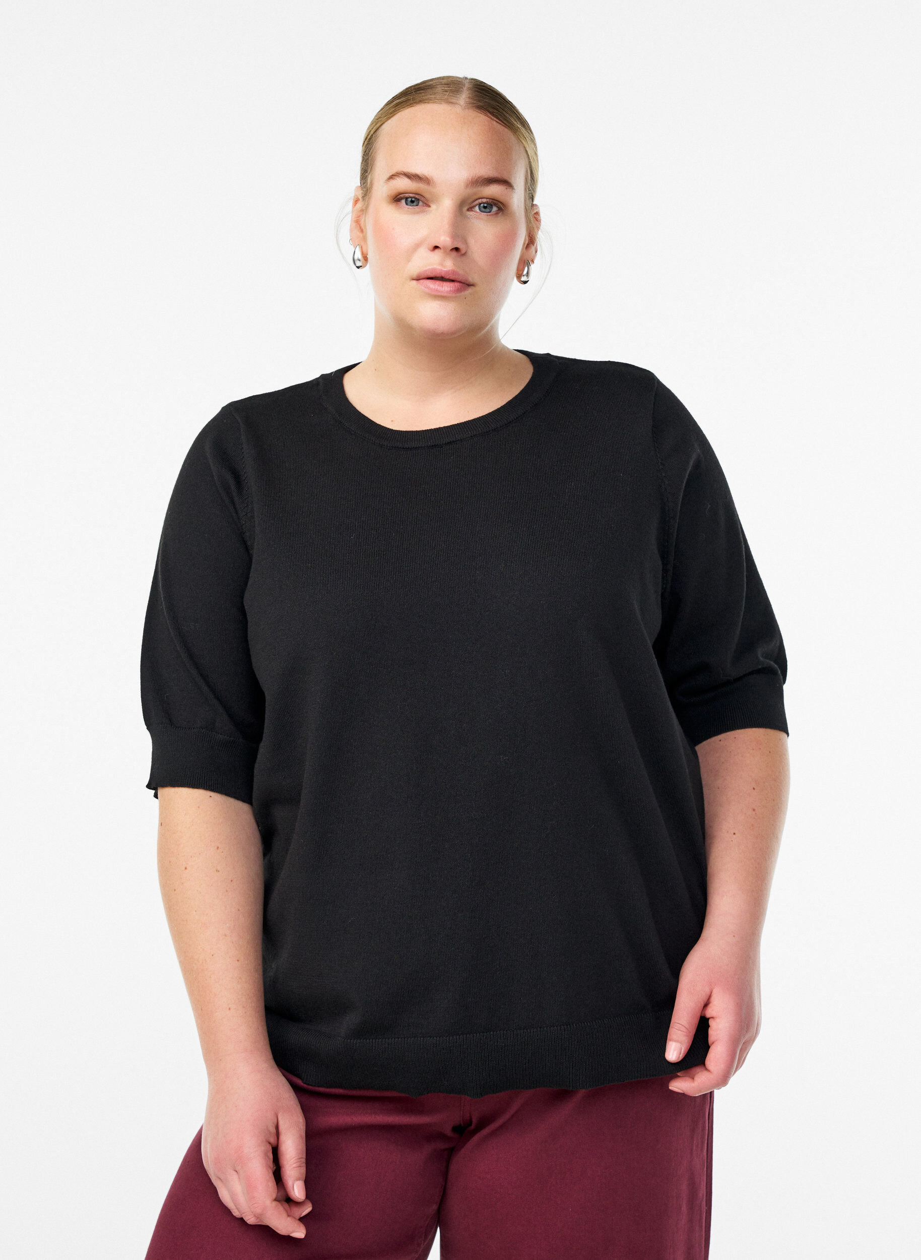 ZizziFein gestrickte Bluse mit kurzen &Auml;rmeln, Schwarz, Model image number 0