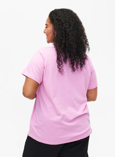 Baumwoll-T-Shirt mit Textaufdruck, Rosebloom w. Flower, Model image number 1
