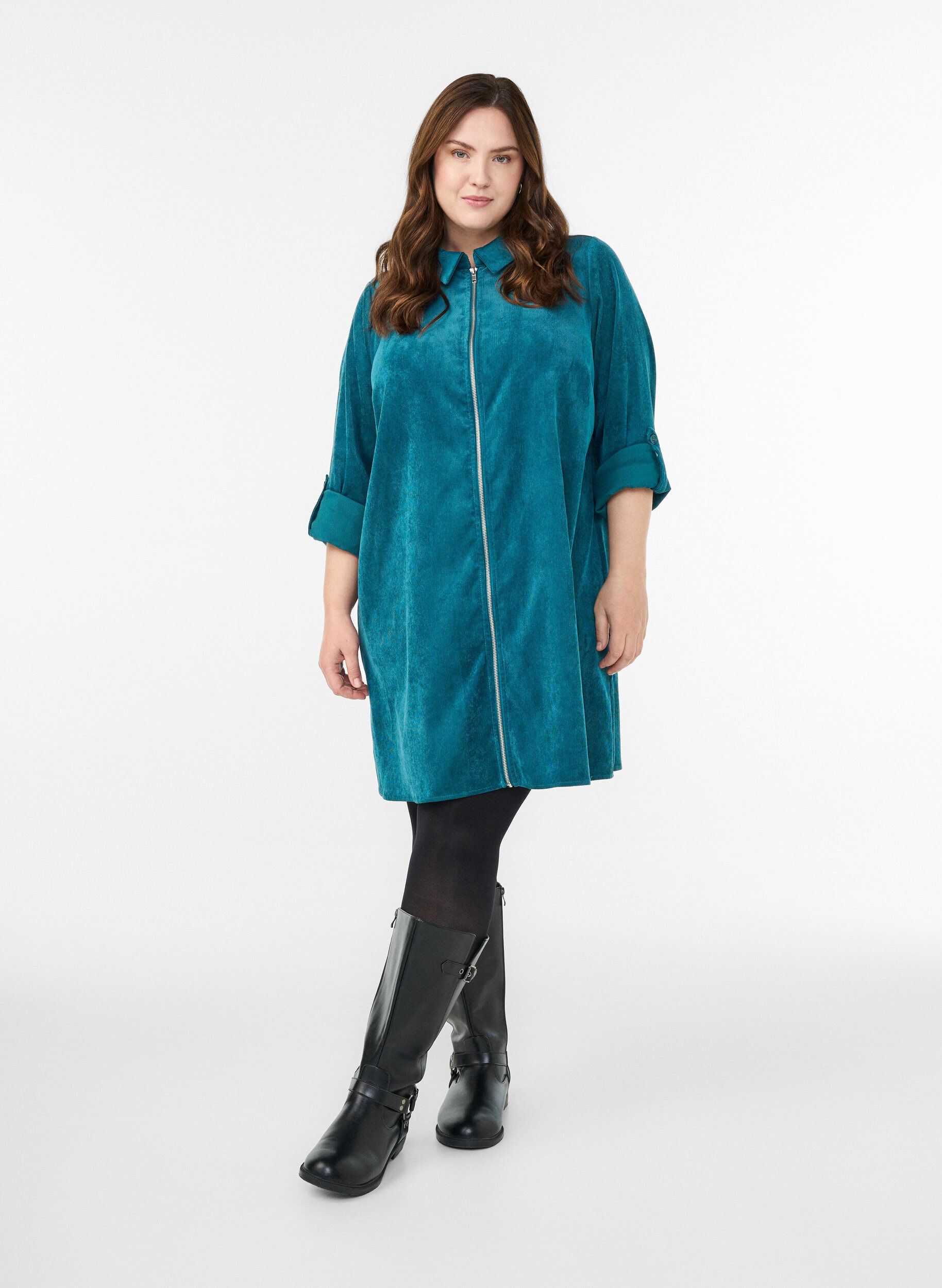 ZizziCordkleid mit Rei&szlig;verschluss und 3/4-&Auml;rmeln, Gr&uuml;n, Model image number 1