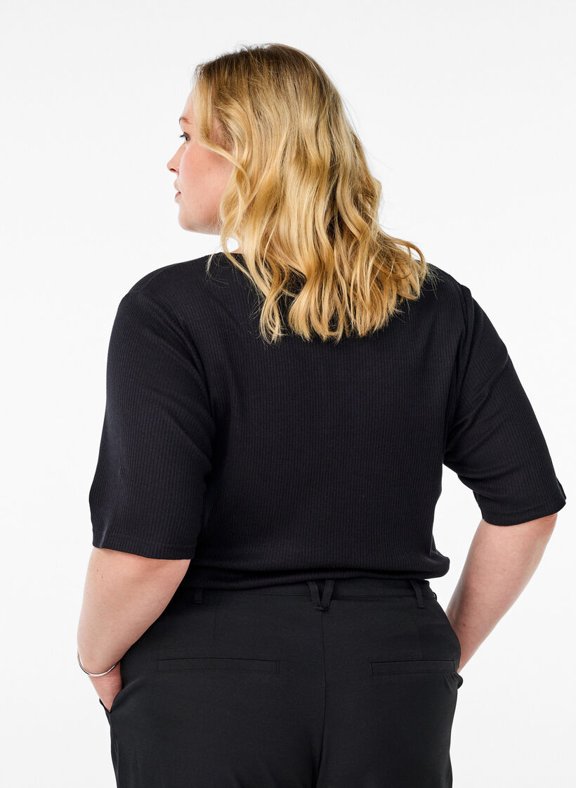 Bluse aus geripptem Jersey mit kurzen &Auml;rmeln, Schwarz, Model image number 2