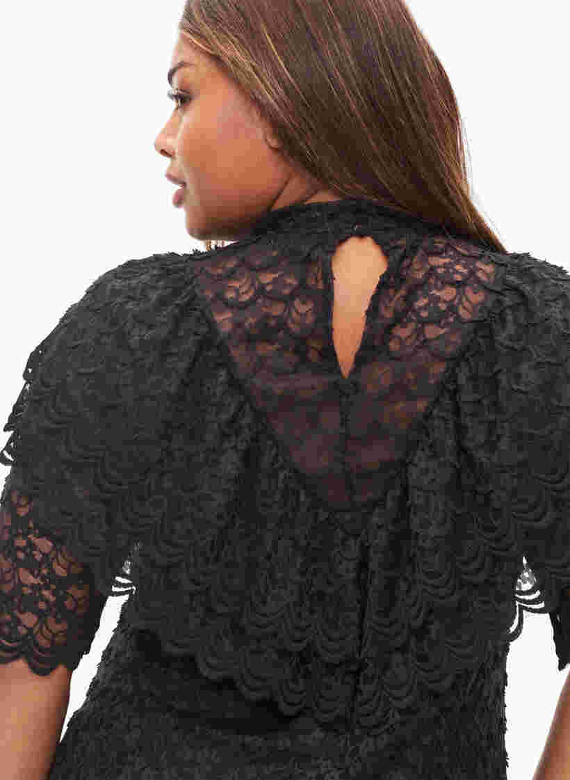 Kleid aus Spitze mit 2/4 Ärmeln, Black, Model image number 2