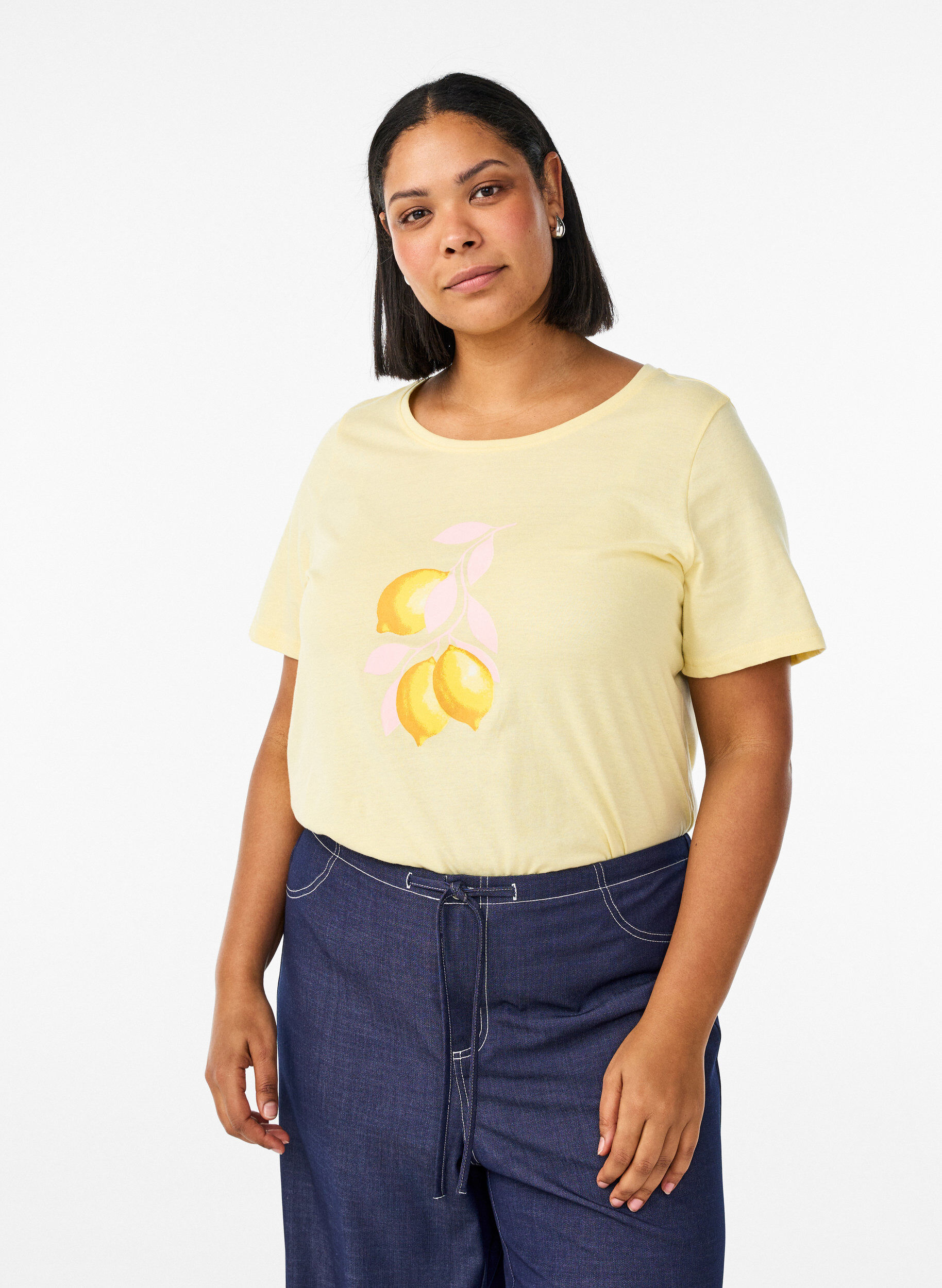 T-Shirt mit Print, Gelb, Model