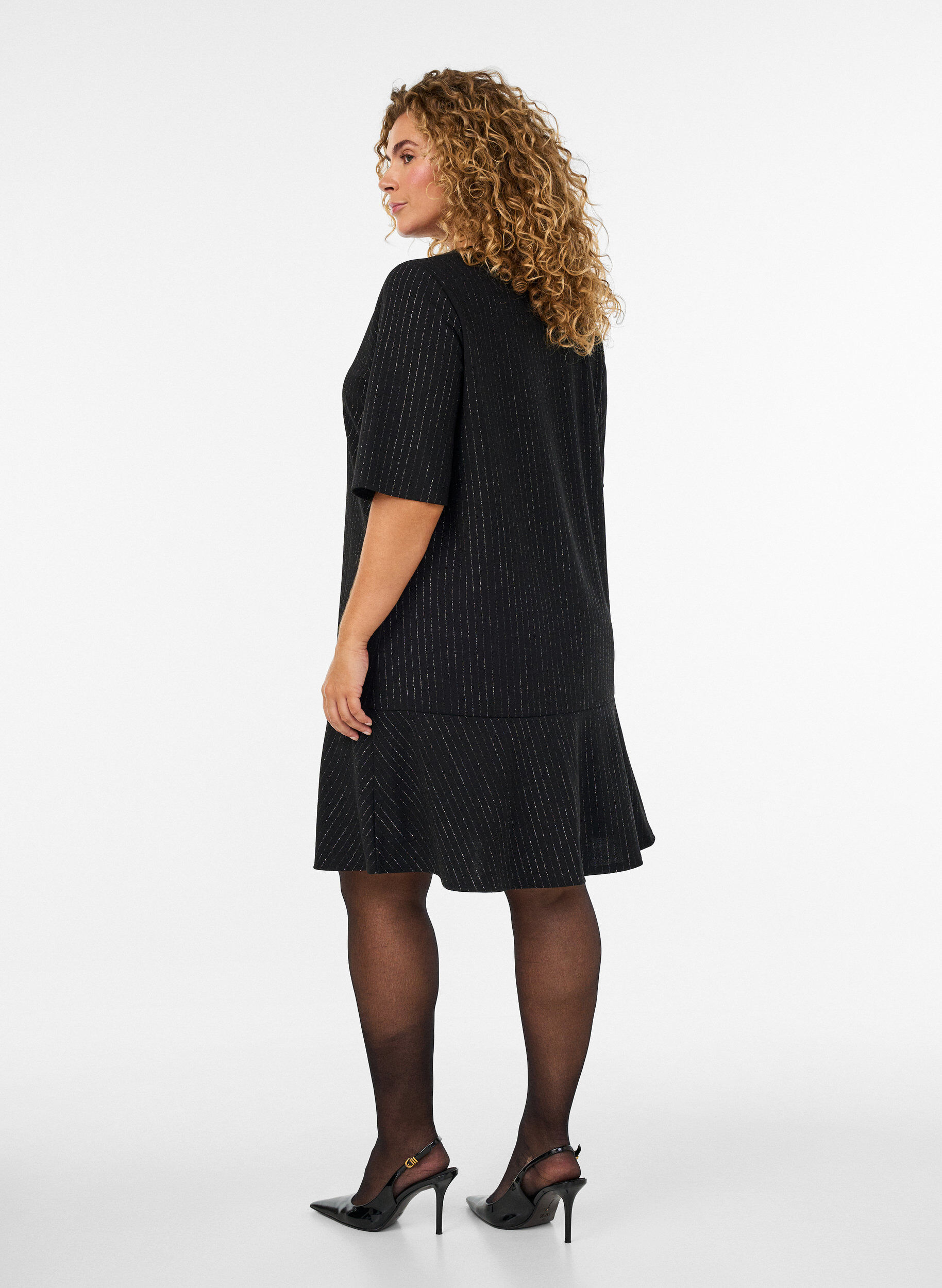 ZizziKurzes A-Linien-Kleid mit Glitzerstreifen, Schwarz, Model image number 2