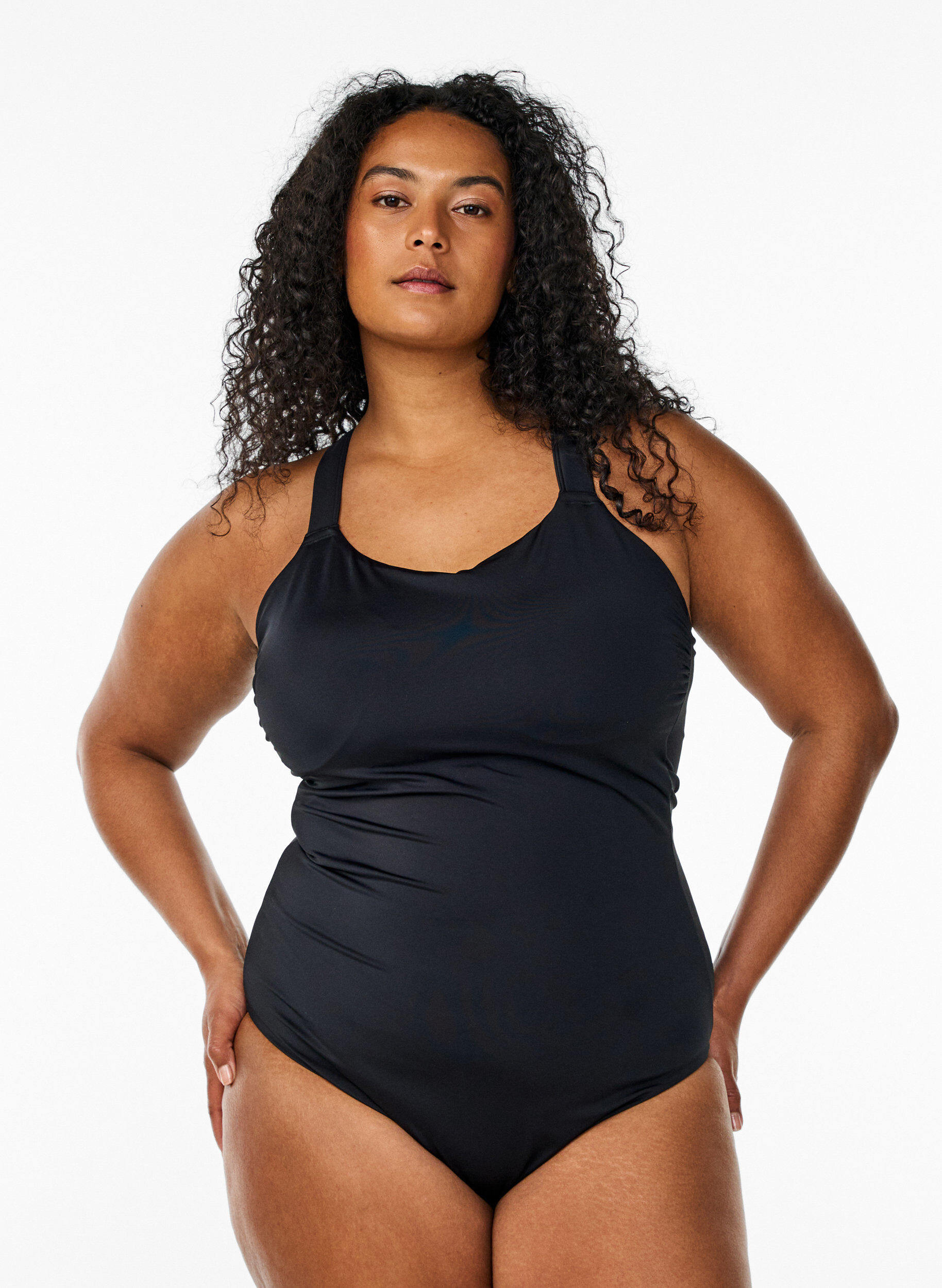 ZizziBadeanzug mit gekreuzten Tr&auml;gern, Schwarz, Model image number 0