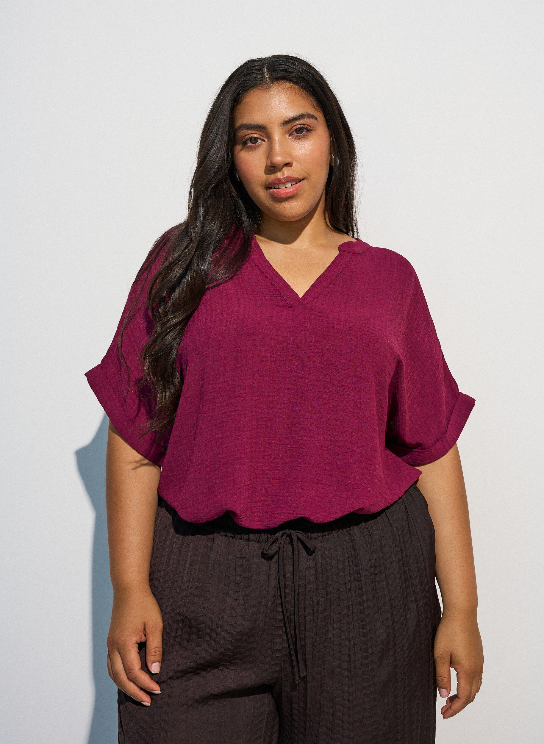 ZizziLockere Bluse mit kurzen &Auml;rmeln, Rot, Model image number 3