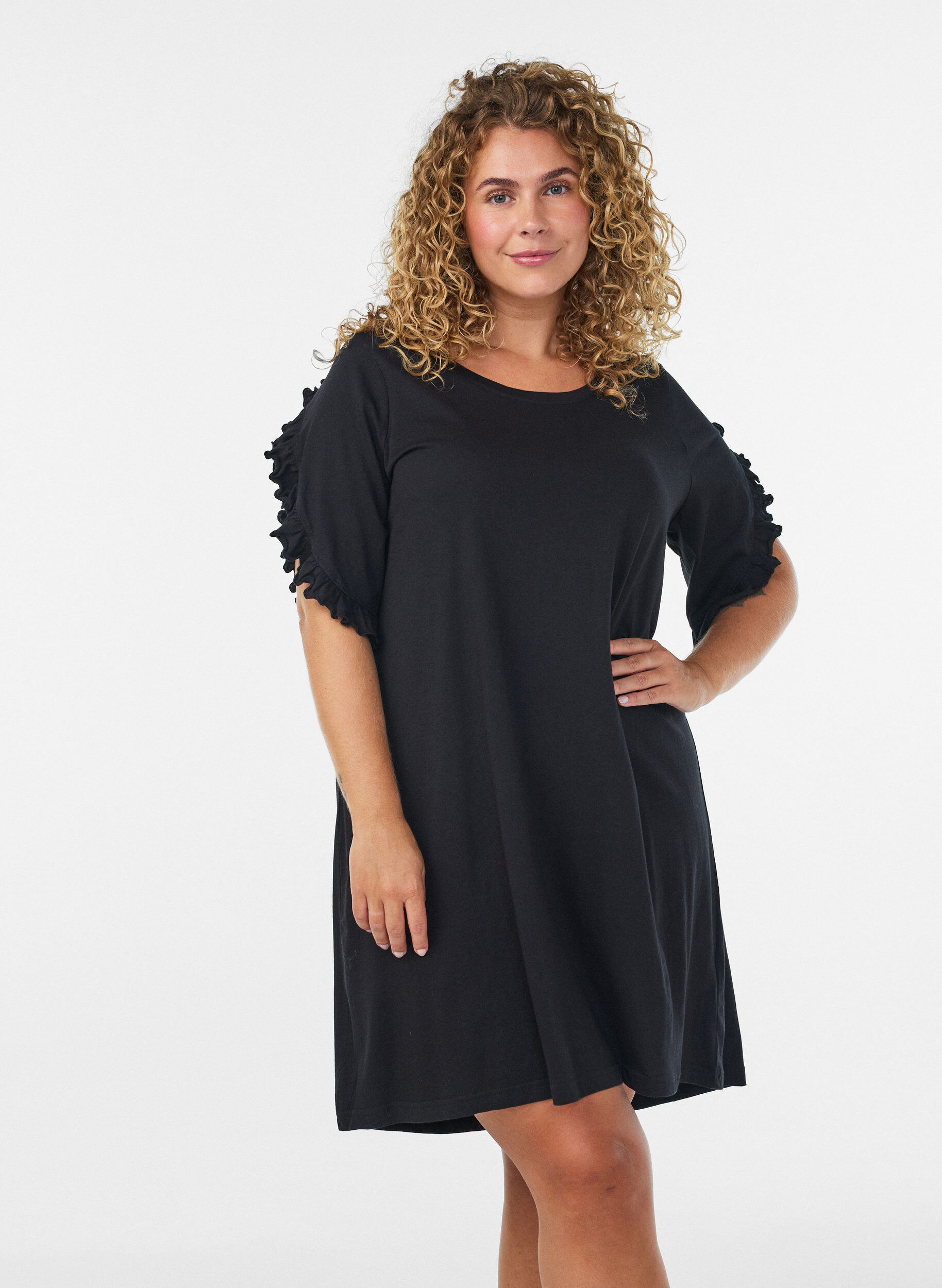 ZizziNachthemd aus Bio-Baumwolle mit R&uuml;schen&auml;rmeln, Schwarz, Model image number 0