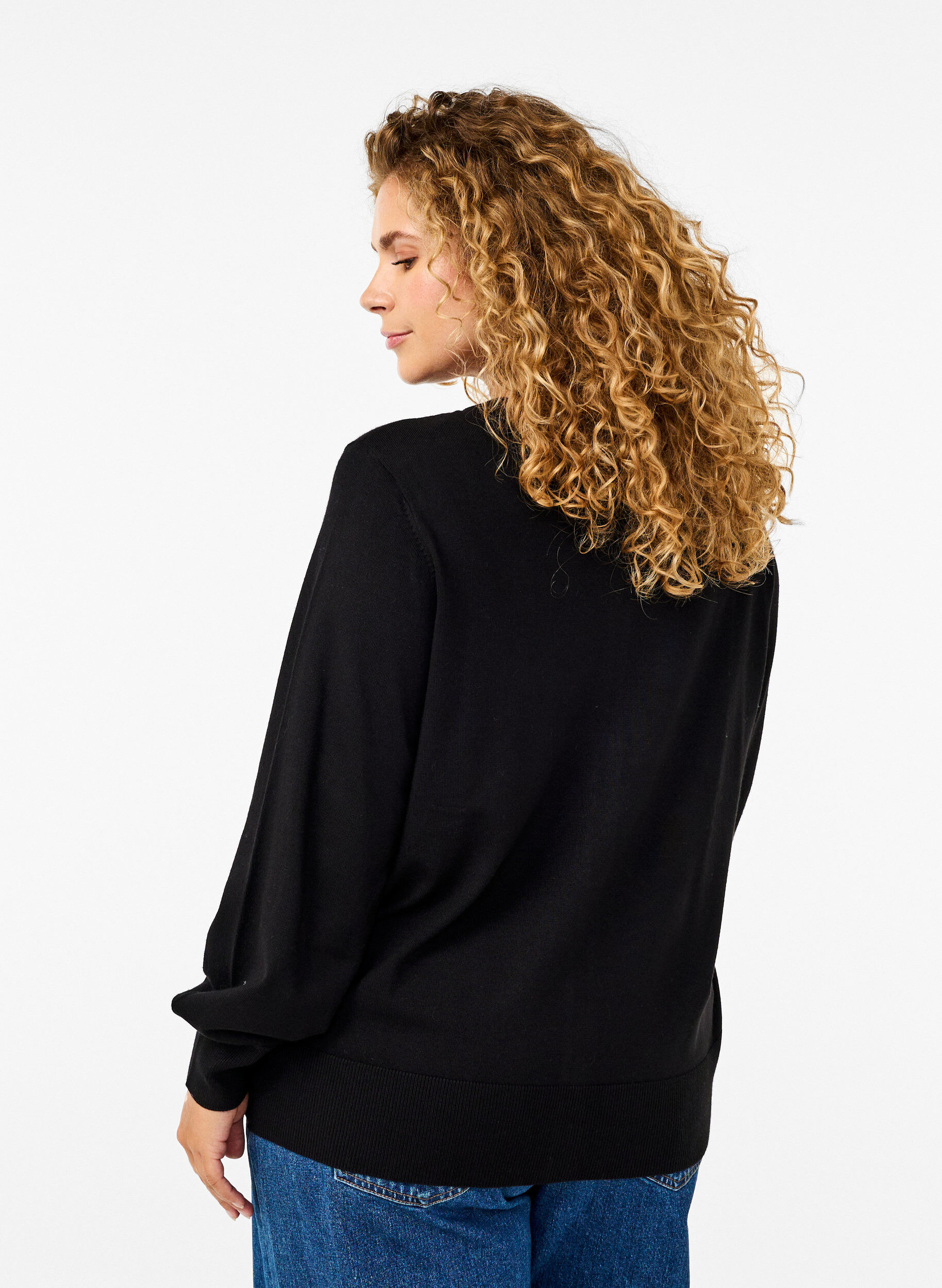 ZizziStrickjacke mit Rundhalsausschnitt und Kn&ouml;pfen, Schwarz, Model image number 2
