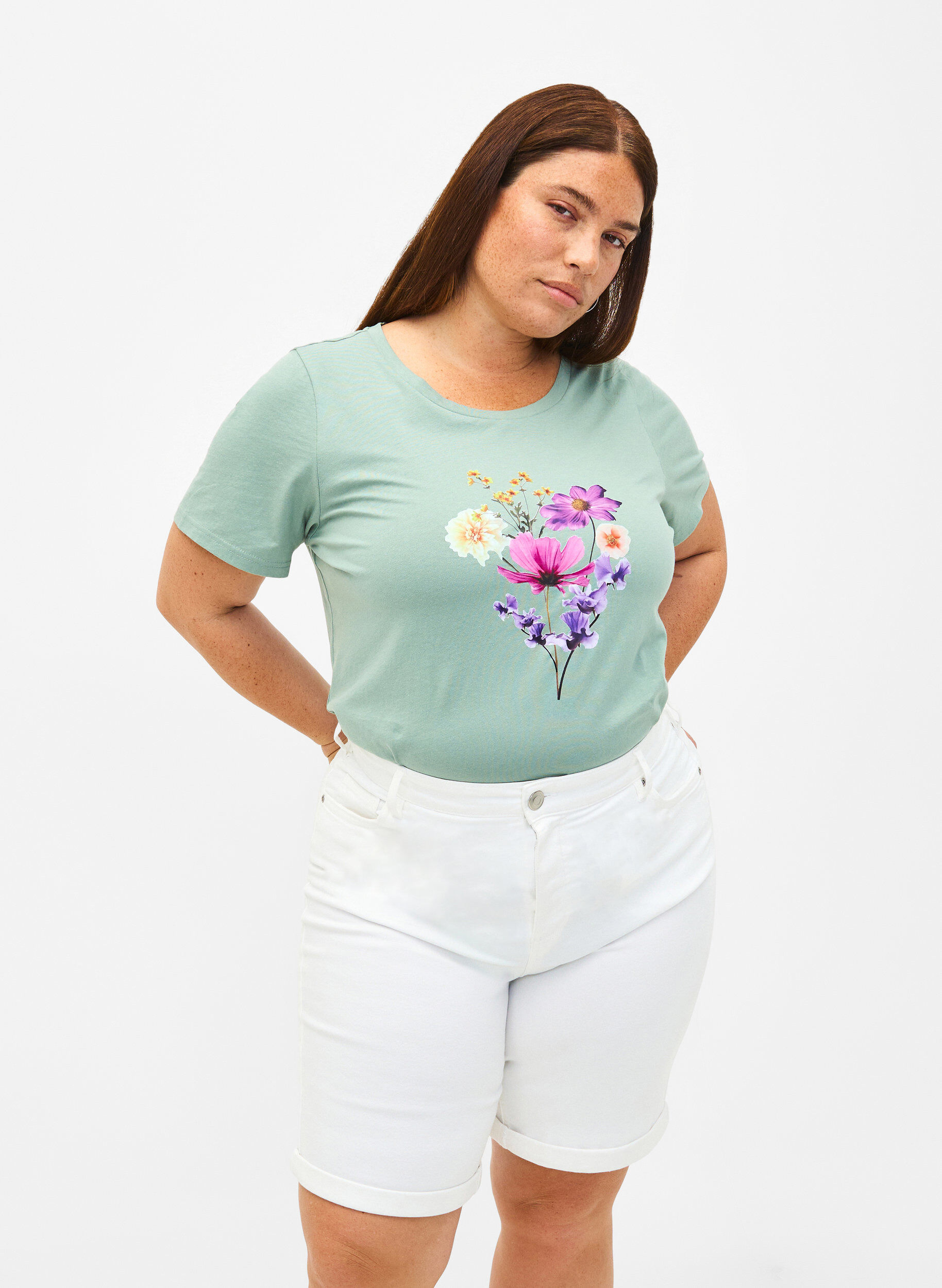 ZizziEng anliegende Denim-Shorts mit hoher Taille, Bright White, Model image number 0