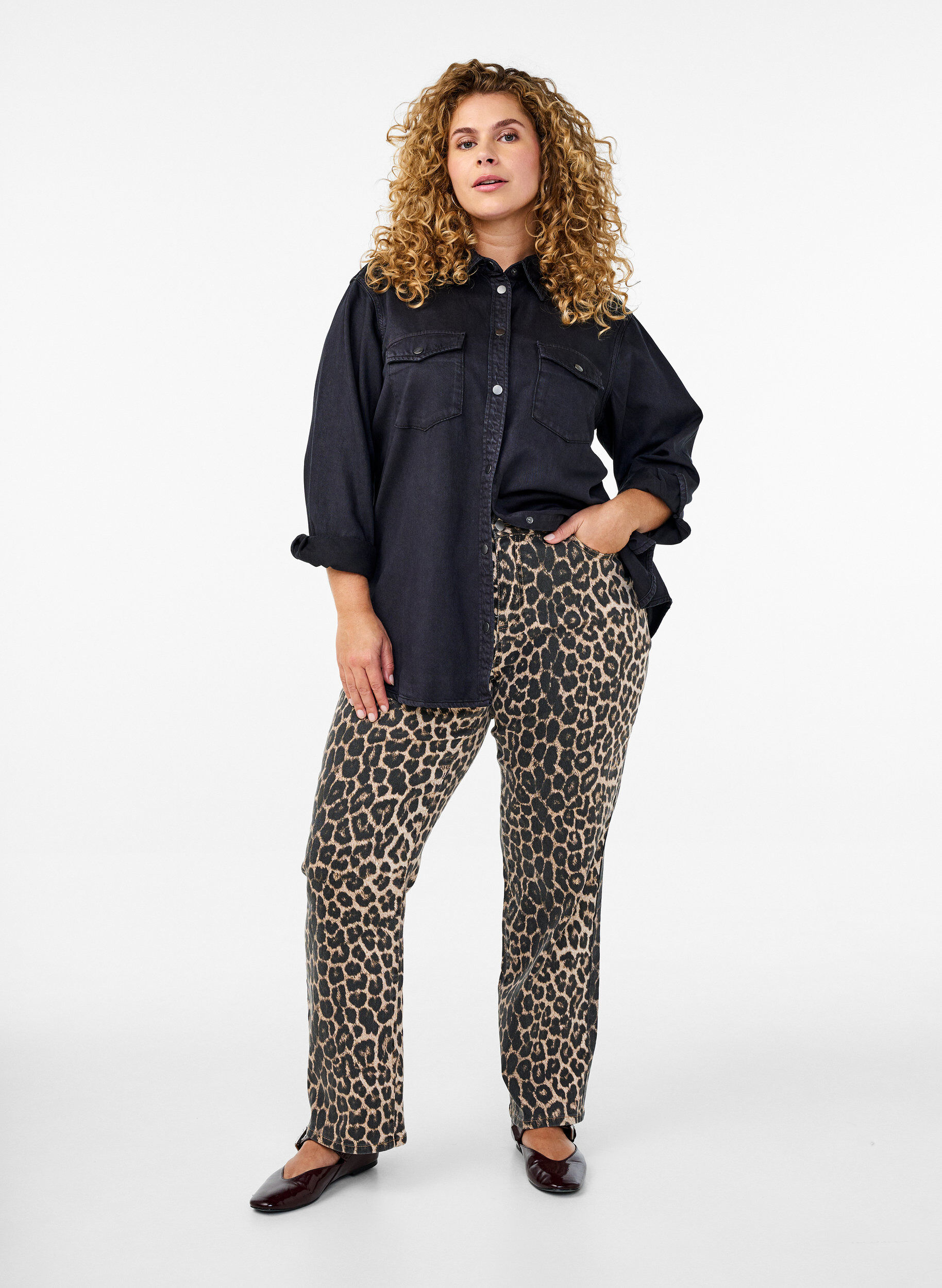 ZizziJeanshemd mit Brusttaschen, Schwarz, Model image number 1