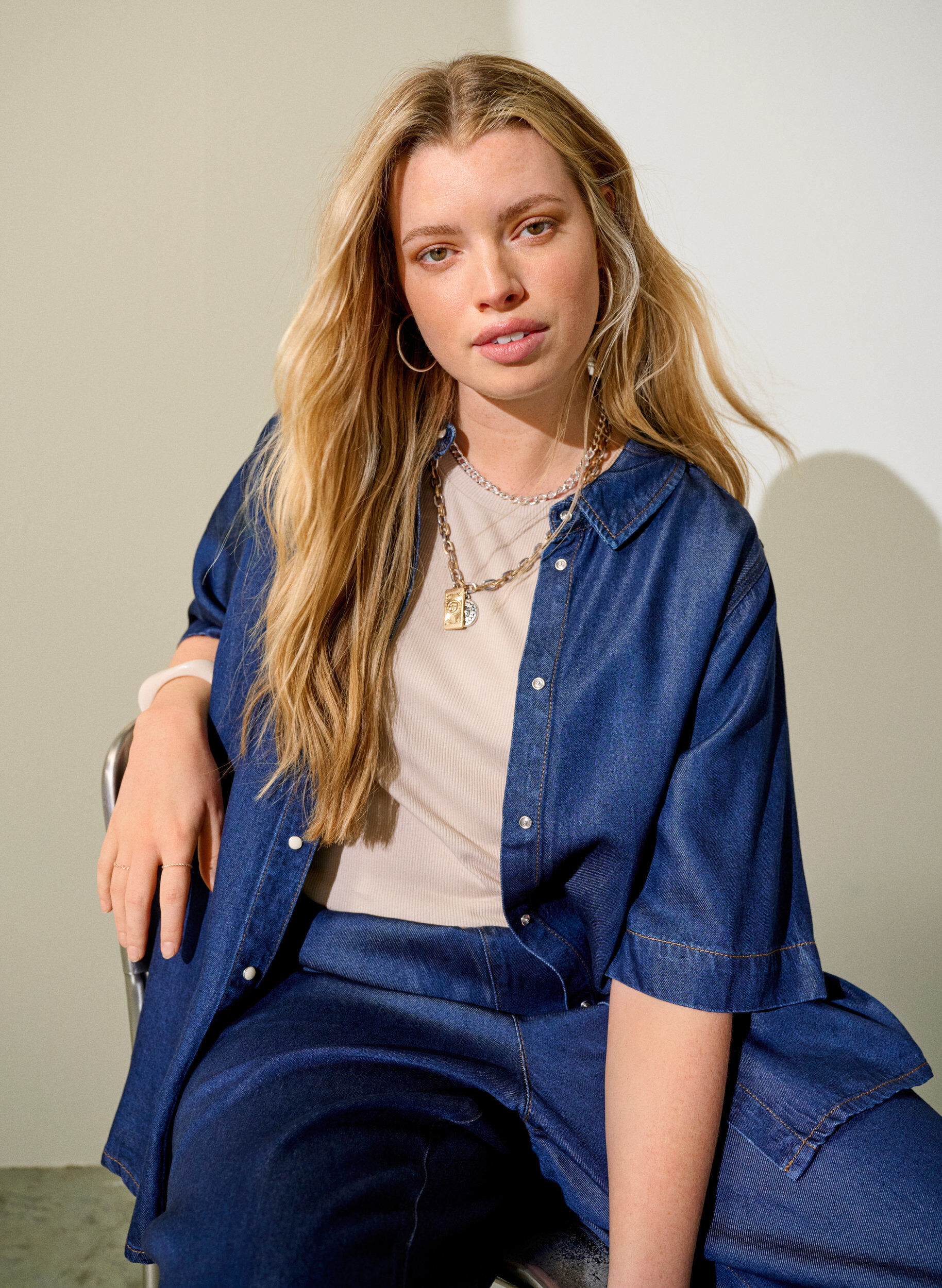 ZizziKurz&auml;rmeliges Hemd aus Lyocell in Jeans-Optik, Blau, Image image number 0