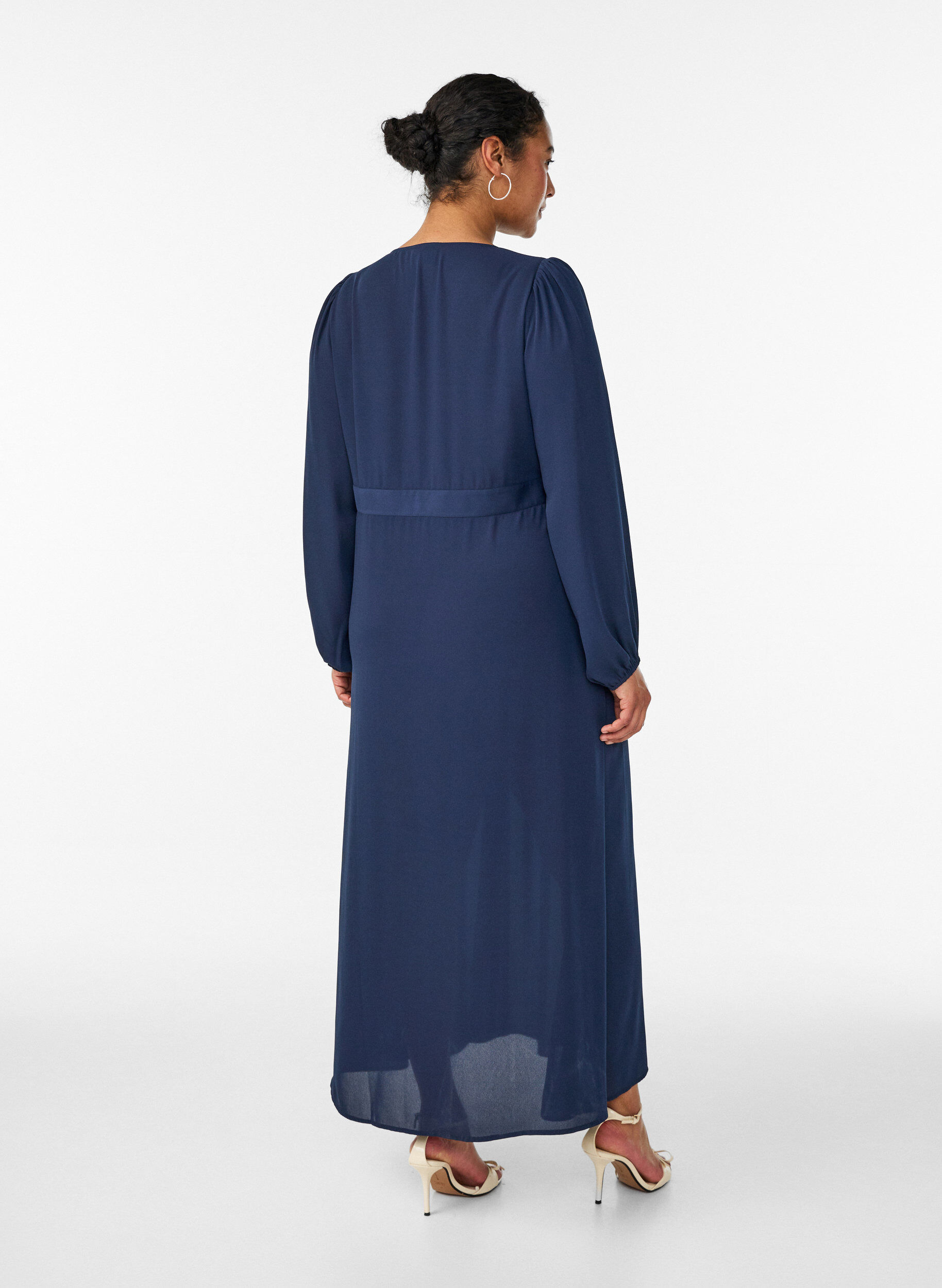 ZizziMaxikleid mit Wickelausschnitt und langen &Auml;rmeln, Blau, Model image number 1