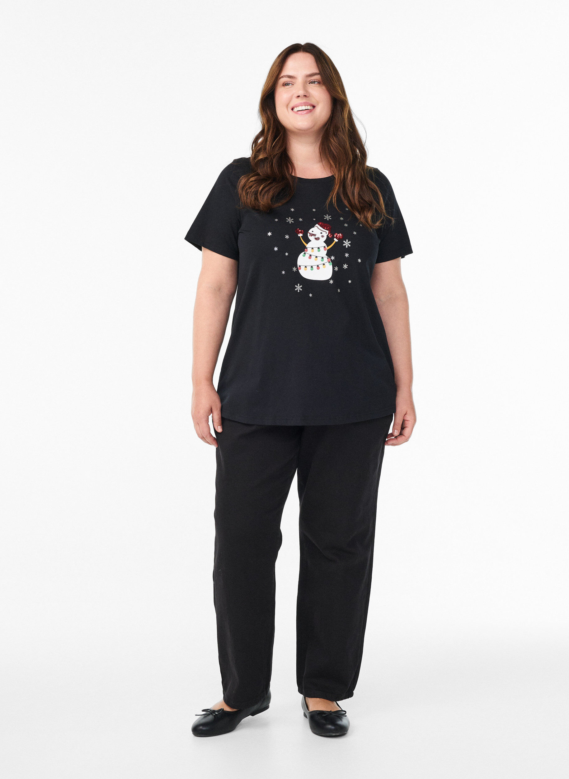 ZizziWeihnachts-T-Shirt aus Bio-Baumwolle, Schwarz, Model image number 1