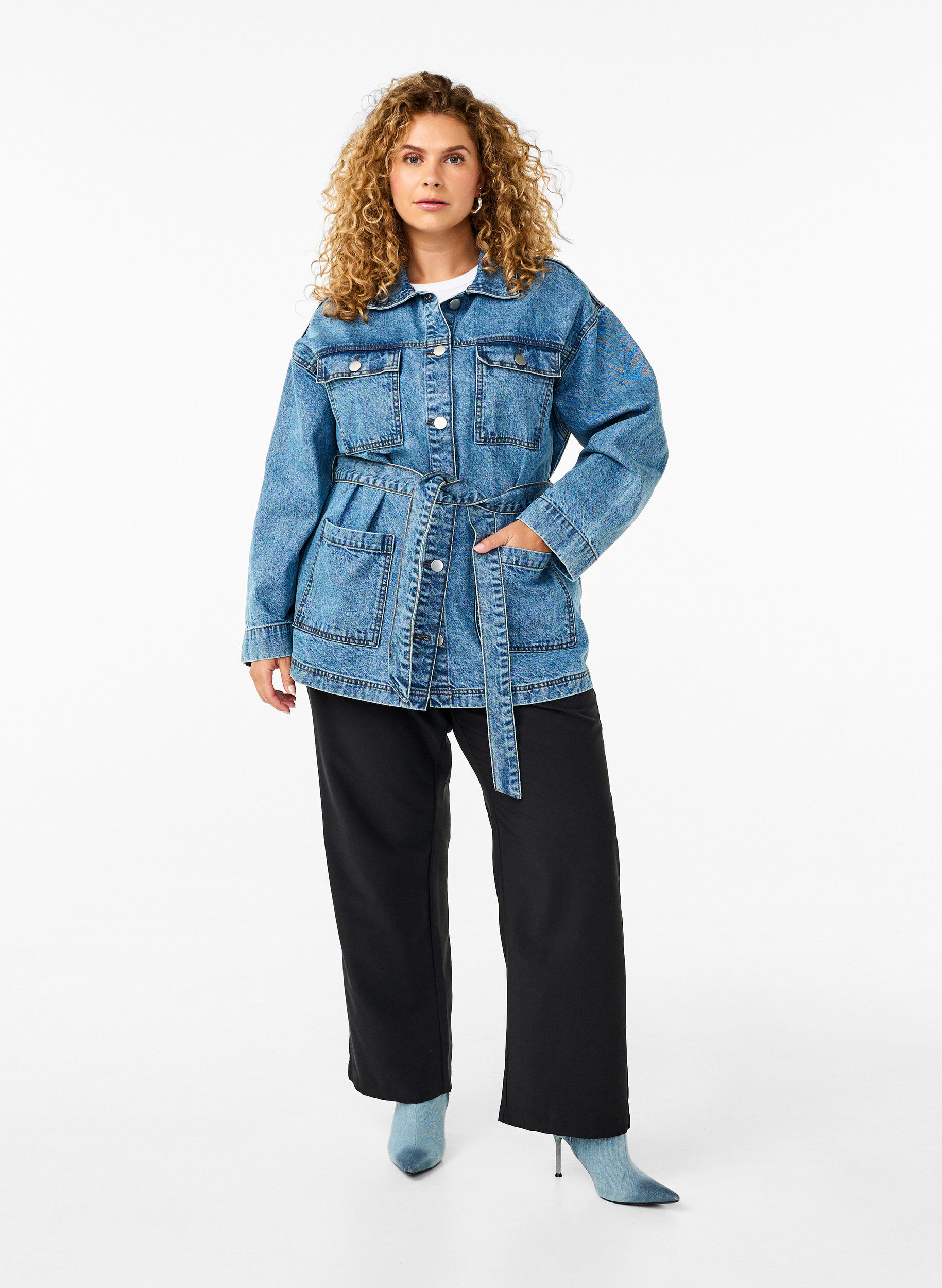 ZizziDenim-Jacke mit Bindeg&uuml;rtel, Blue Denim, Model image number 2