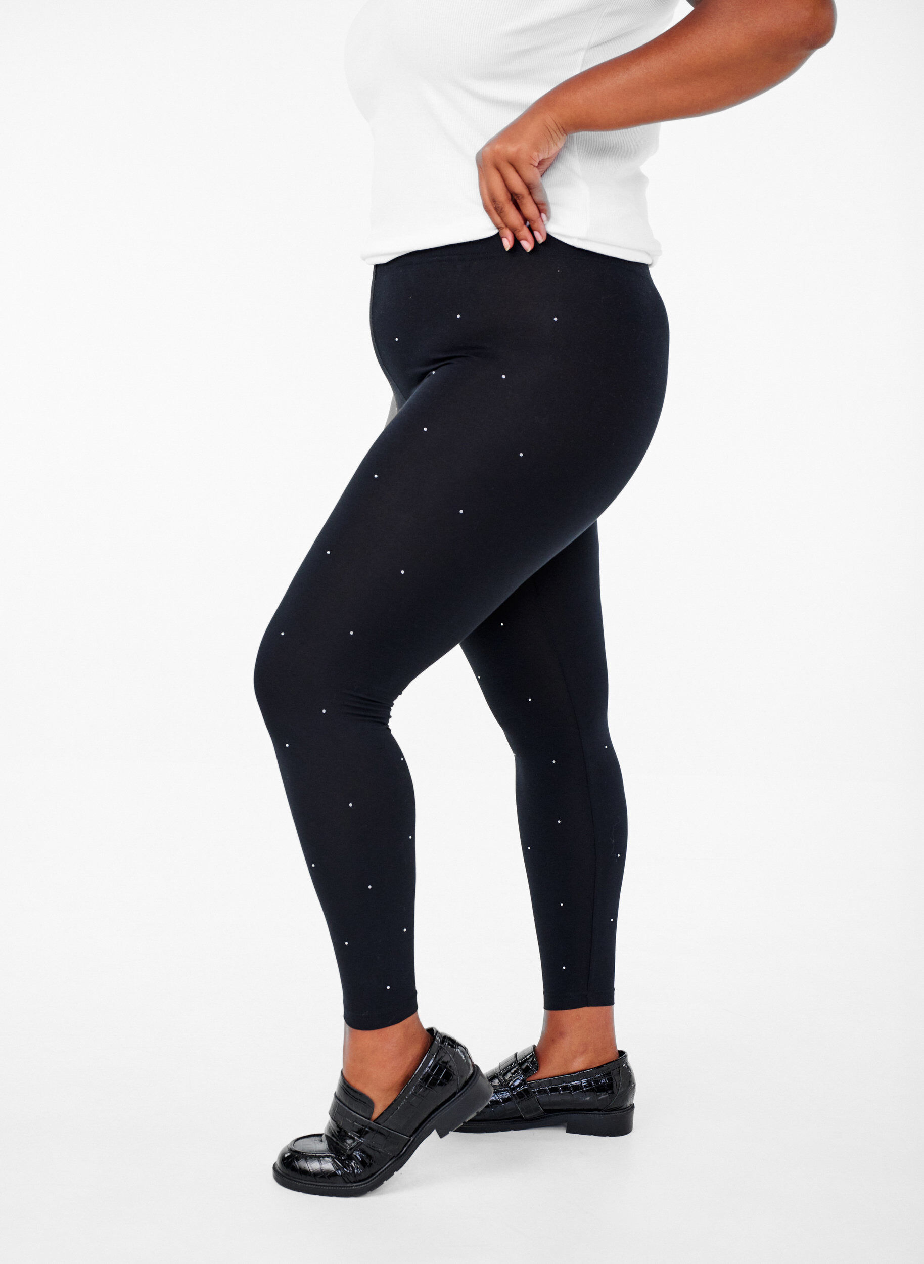 ZizziLeggings aus Viskose mit Strasssteinen, Black, Model image number 0