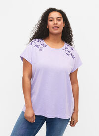 T-Shirt aus Baumwolle mit Blattprint, Lavender C Leaf, Model