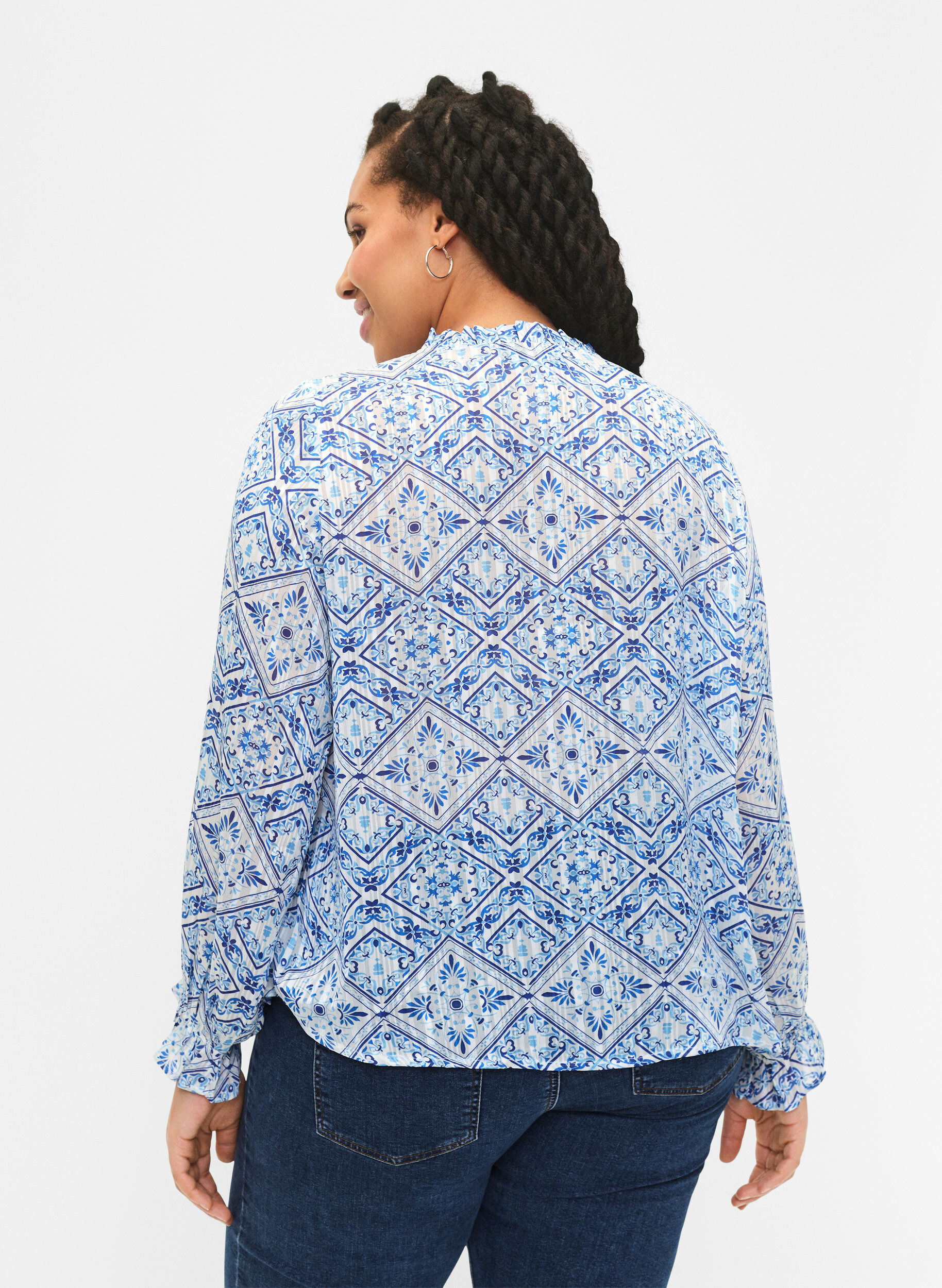 ZizziLang&auml;rmelige Bluse mit R&uuml;schen und Aufdruck, Beige, Model image number 2