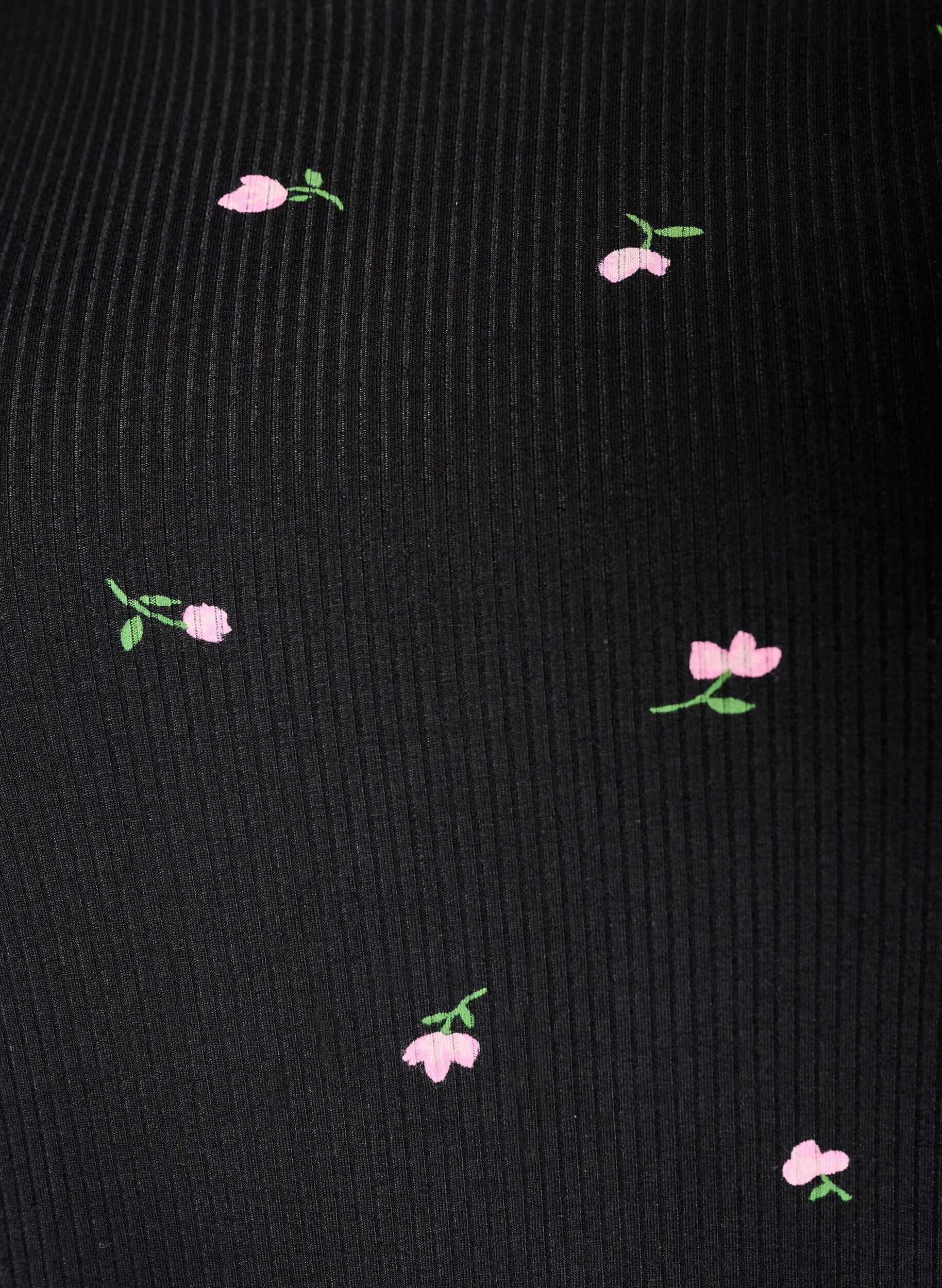 ZizziGebl&uuml;mtes Pyjamaoberteil mit Rippstruktur, Schwarz, Packshot image number 2