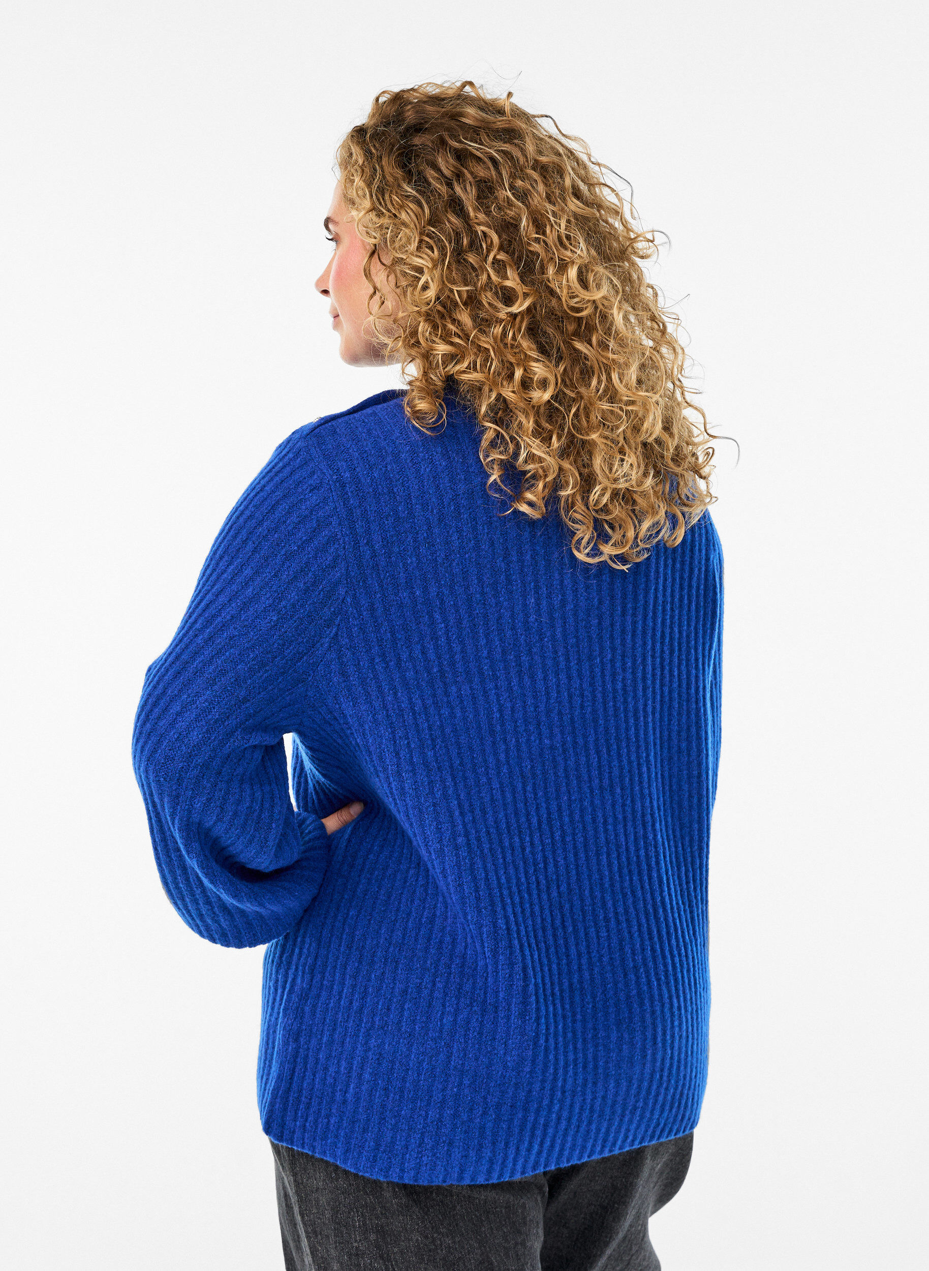ZizziPullover aus Rippstrick mit Puff&auml;rmeln und Kn&ouml;pfen, Blau, Model image number 2