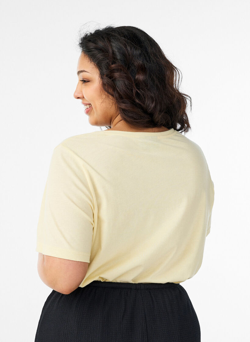 T-Shirt mit Print, Gelb, Model image number 2