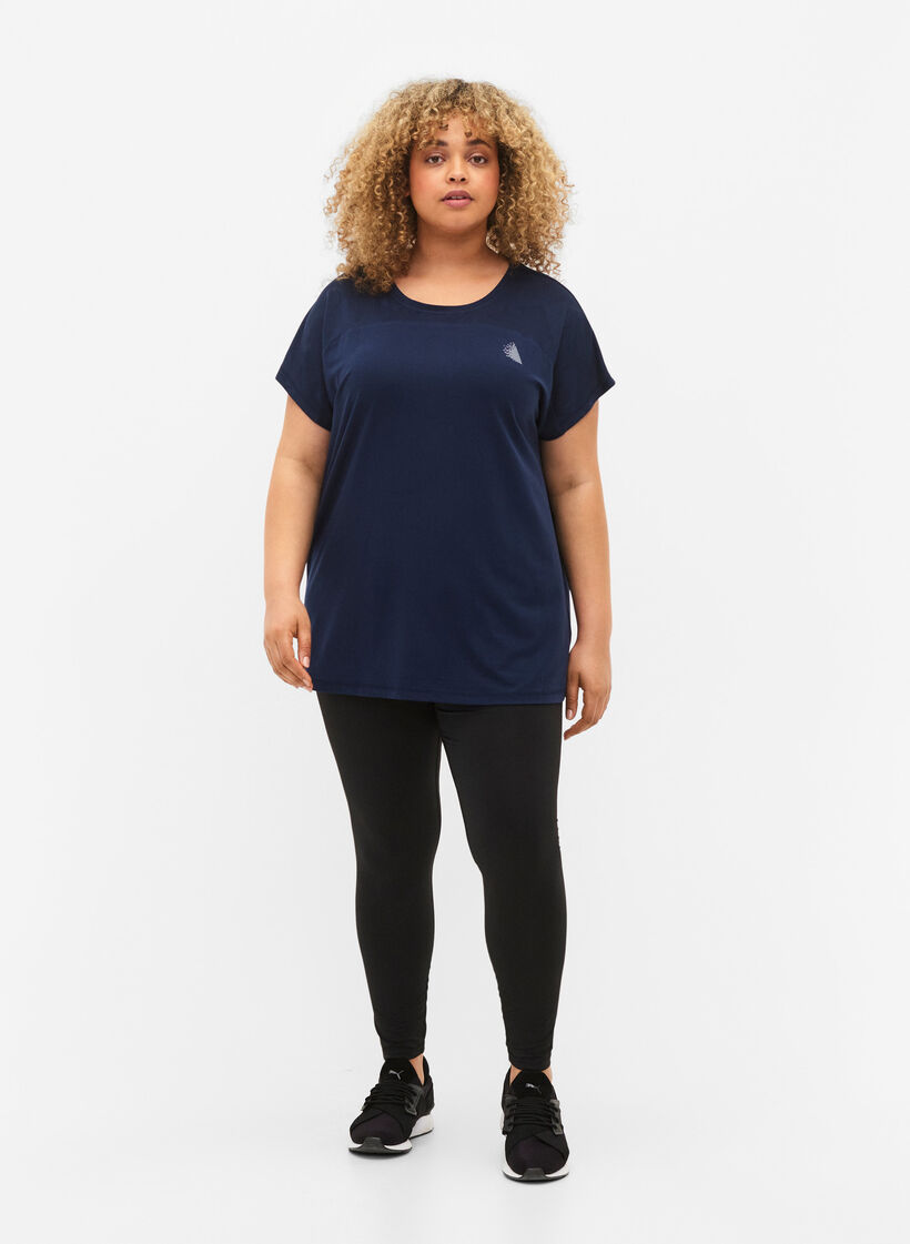 Trainings-T-Shirt mit Rundhalsausschnitt, Black Iris ASS, Model image number 2