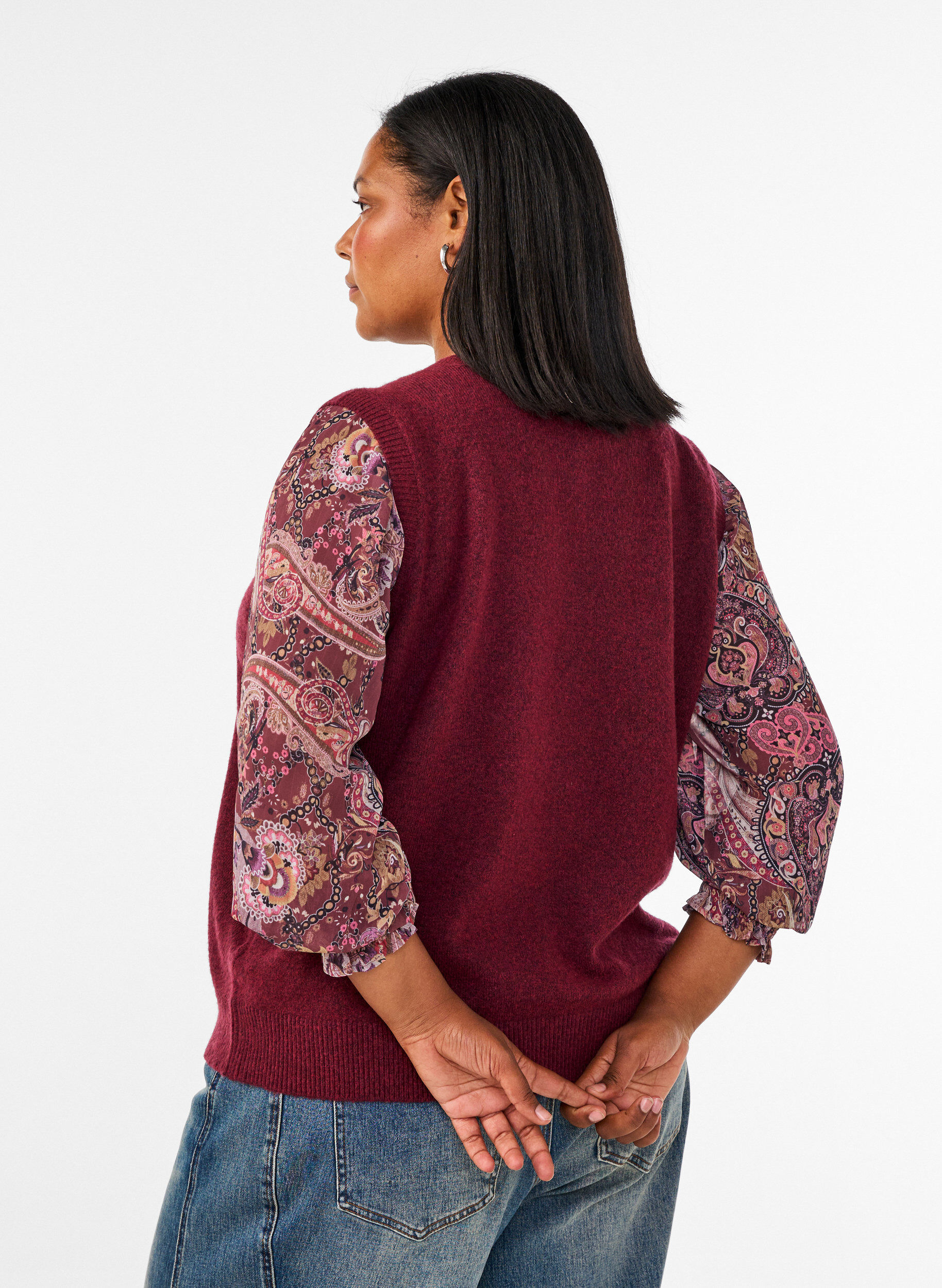 ZizziStrickweste mit dekorativen Kn&ouml;pfen, Dunkles Bordeaux, Model image number 2