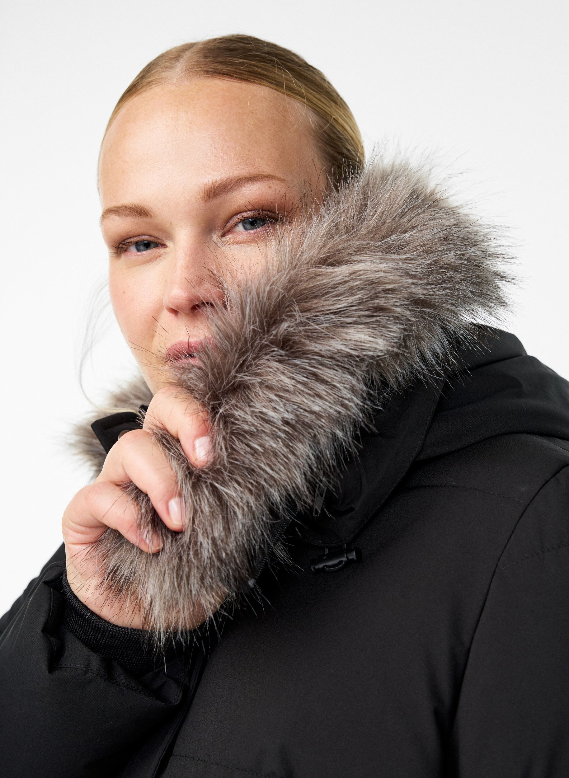 ZizziWasserabweisender Parka mit Kunstpelzkragen, Schwarz, Model image number 3