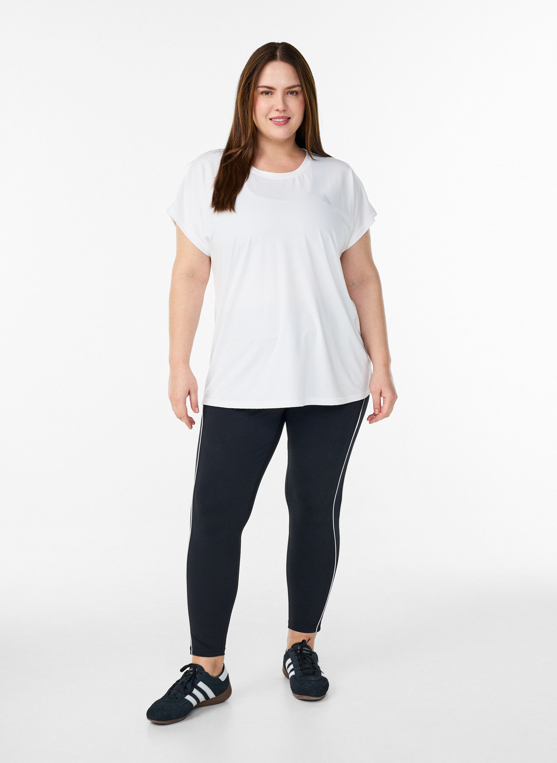ZizziEinfarbiges Trainings-T-Shirt, Wei&szlig;, Model image number 1