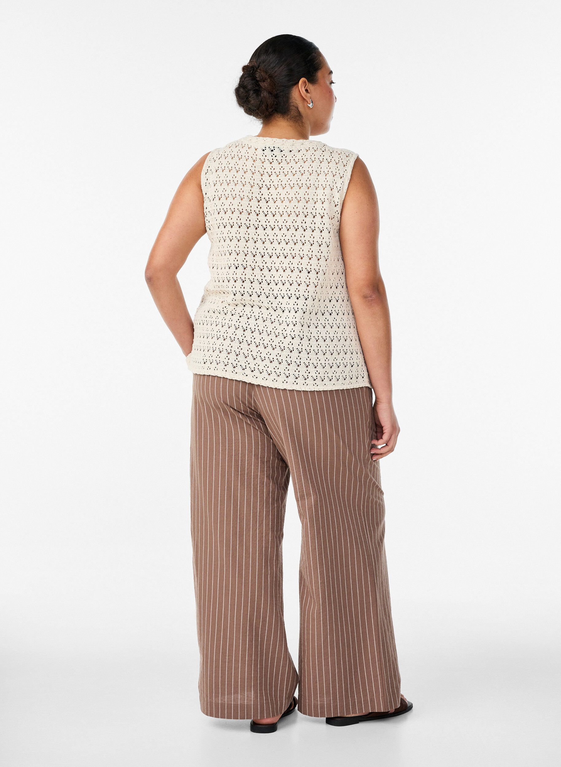 ZizziLockere Hose mit hohem Bund und Taschen, Braun, Model image number 1