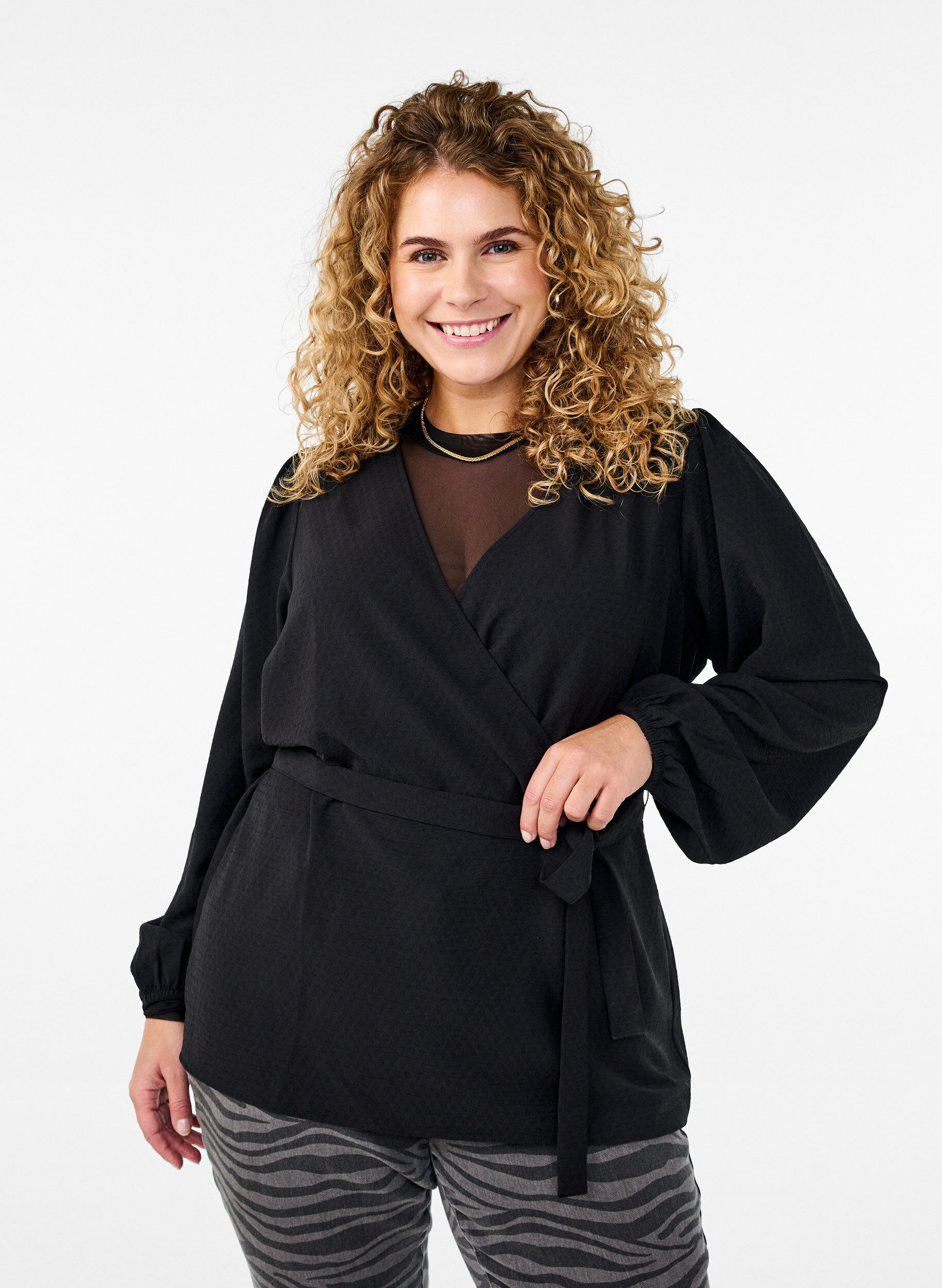 ZizziWickelbluse mit Bindeband und langen &Auml;rmeln, Schwarz, Model image number 0