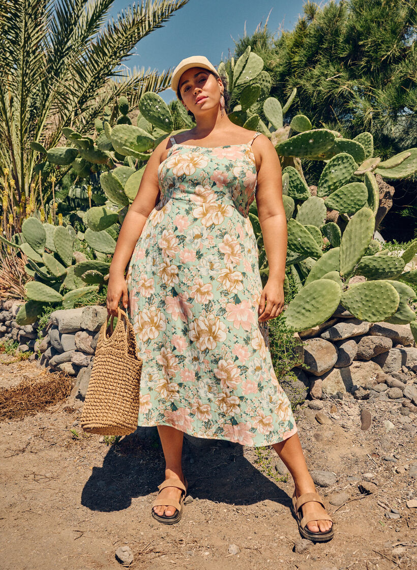 Geblümtes Trägerkleid aus Viskose mit Smok, Green Flower, Image image number 0