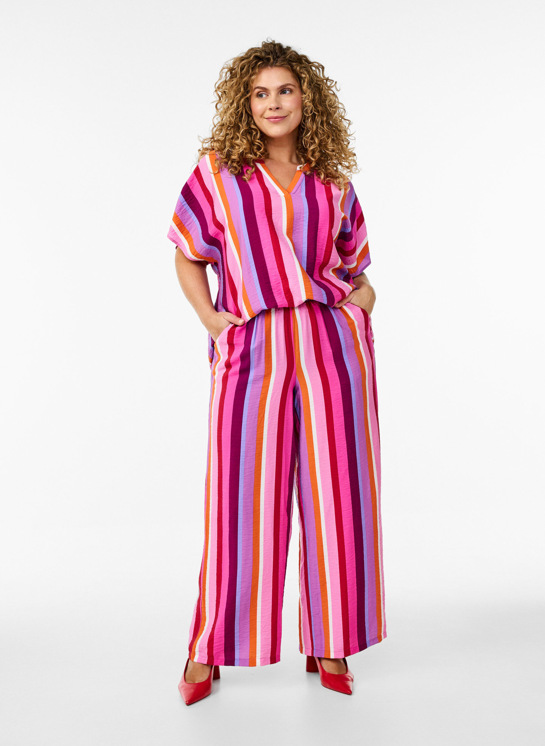 ZizziGestreifte Viskose-Bluse mit kurzen &Auml;rmeln, Pink, Model image number 1