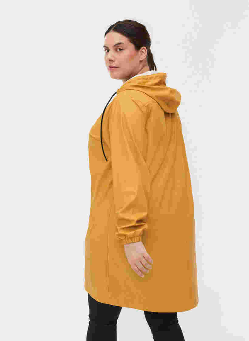 Regenjacke mit Kapuze und Knopfverschluss, Spruce Yellow, Model image number 1